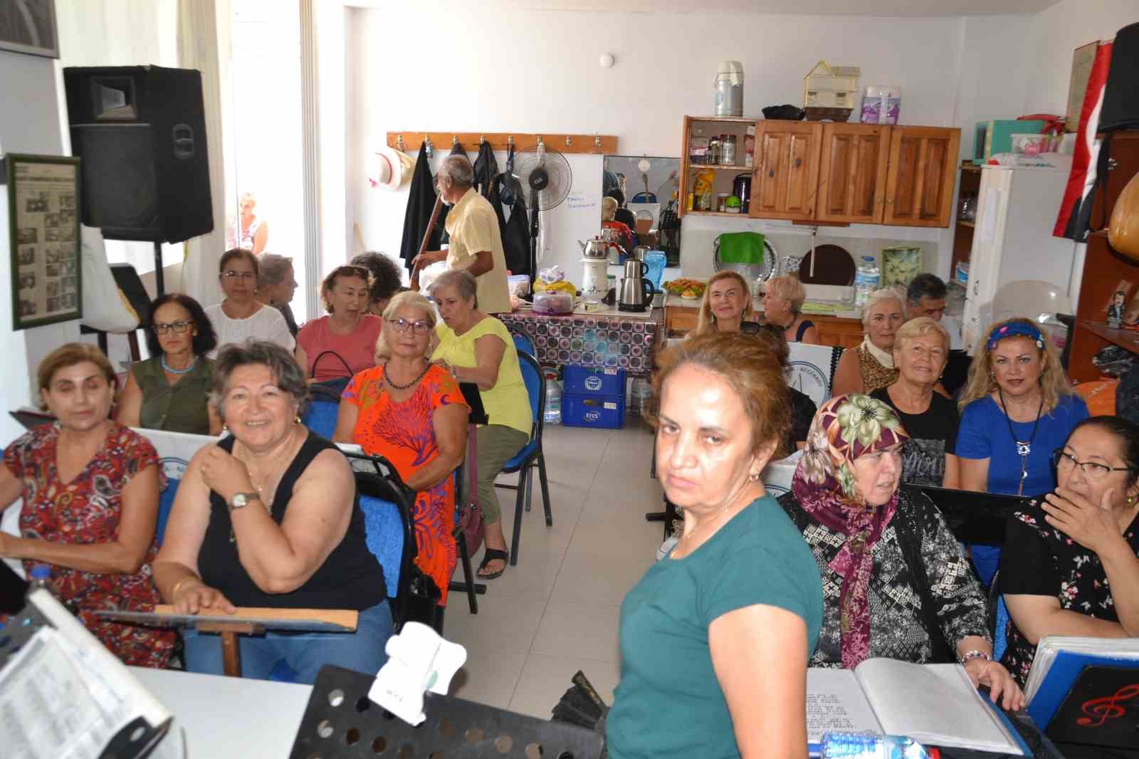 Küçükköy-Ayvalık Halk Müziği Derneği genel kurula gidiyor
