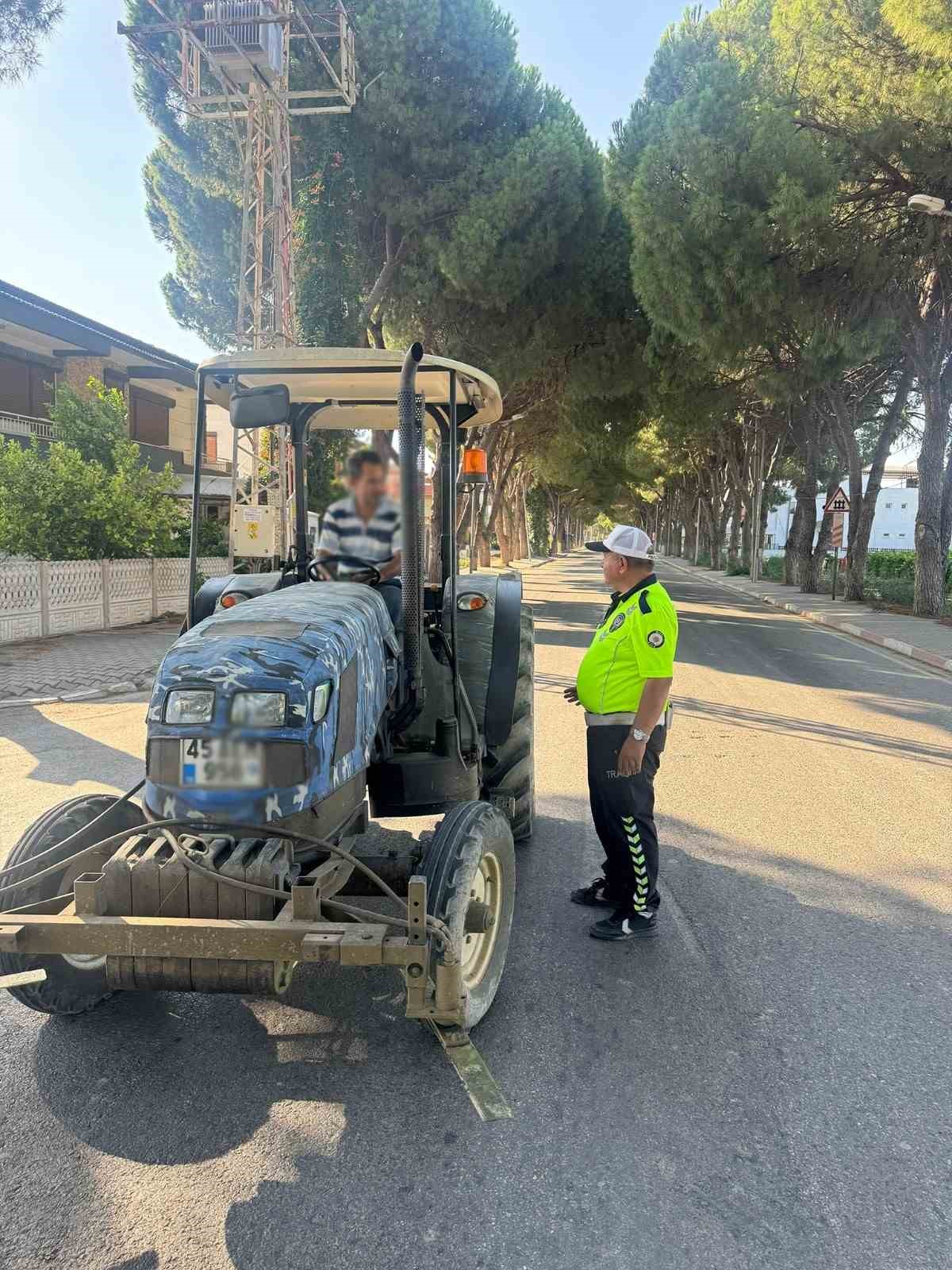 Traktör ve tarım işçisi taşıyan araçlara sıkı denetim
