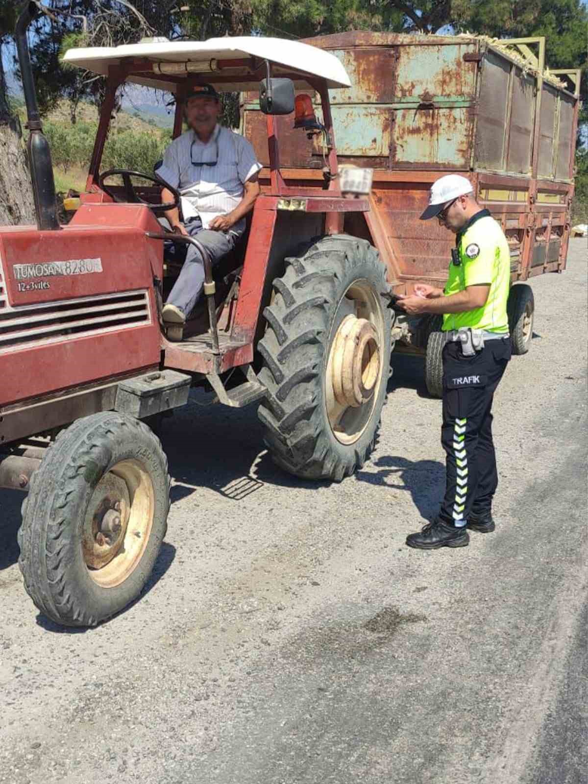 Traktör ve tarım işçisi taşıyan araçlara sıkı denetim
