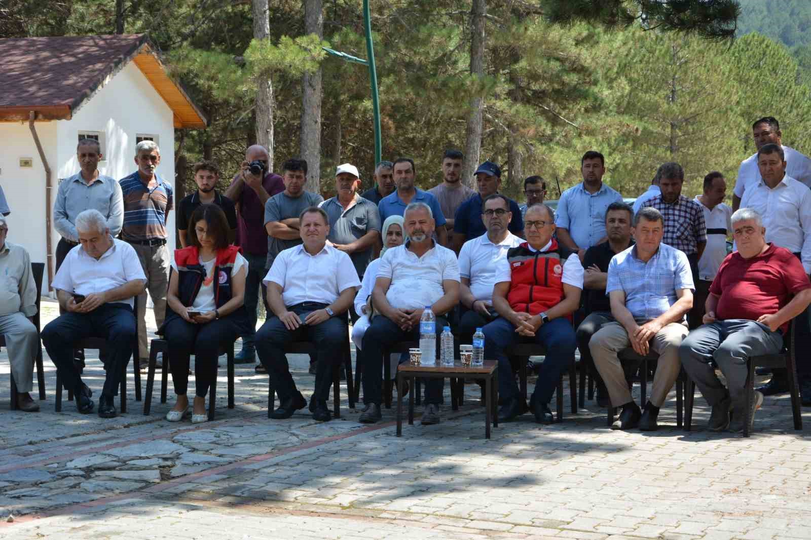 Kuyucak’ta geçci domates hasat şenliği yapıldı
