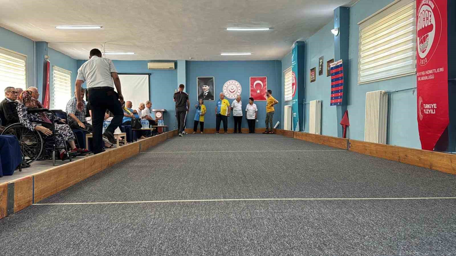 Kırklareli’nde ’ihtiyar delikanlıların’ bocce şampiyonası heyecanı
