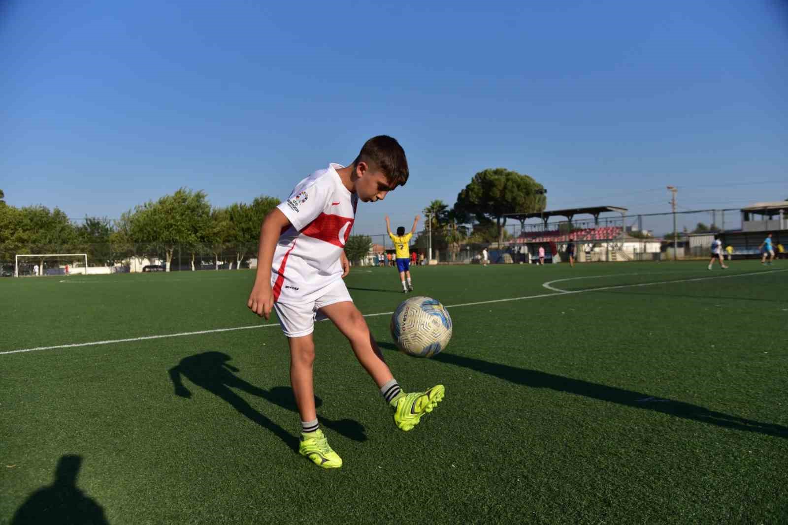 İncirliovalı çocuklar yazı sporla geçiriyor
