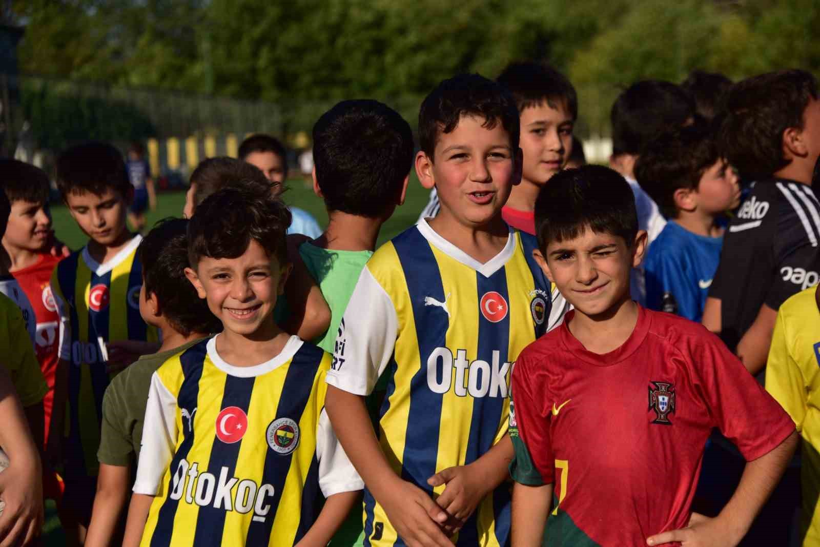 İncirliovalı çocuklar yazı sporla geçiriyor
