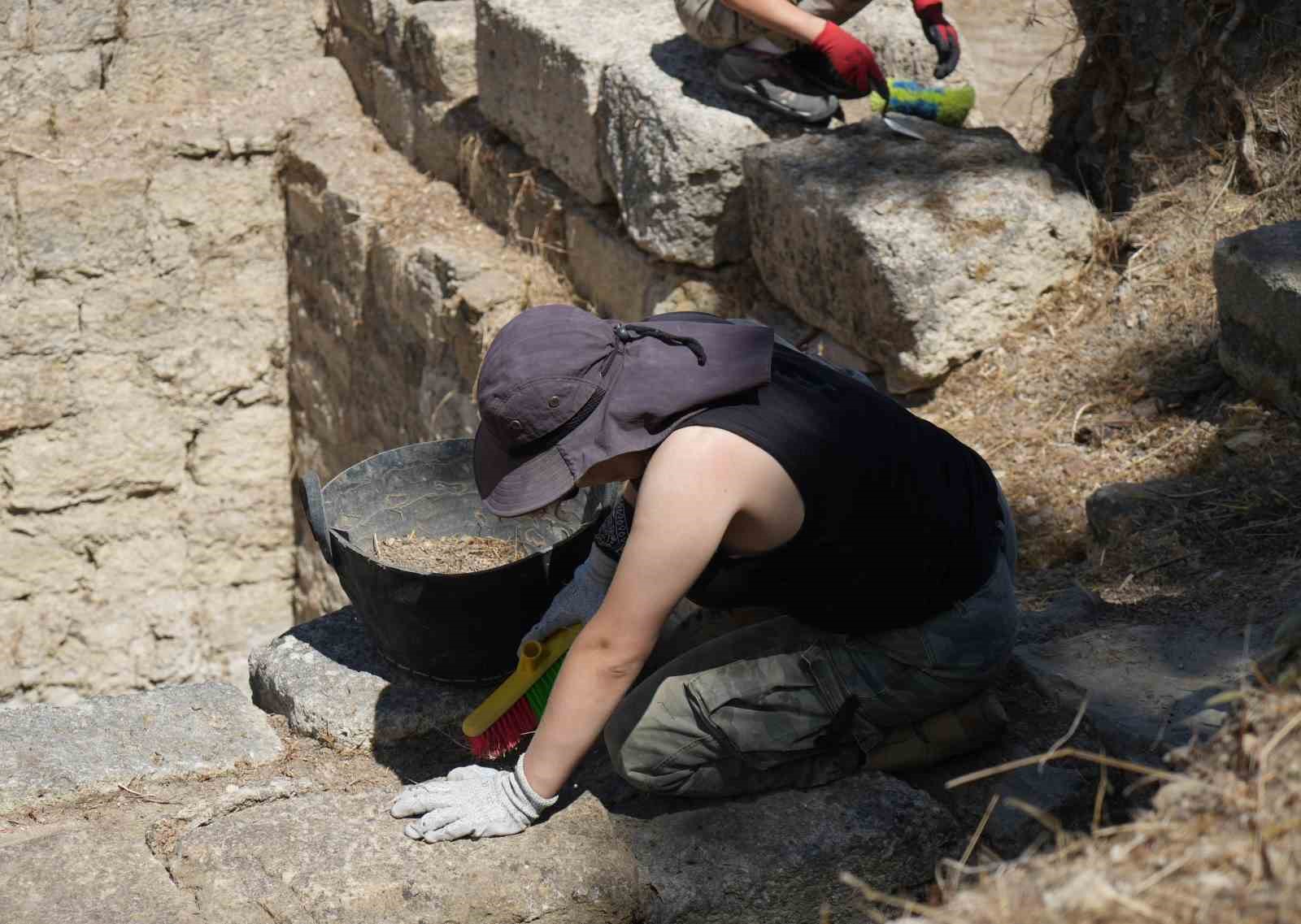 Tarihe ışık tutan Bathonea Antik Kenti’nde kazılar yeniden başladı
