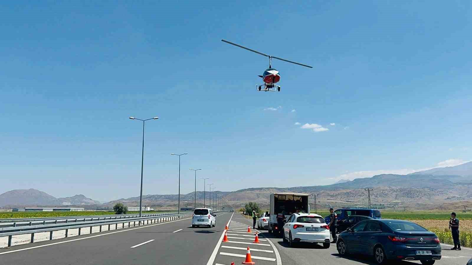 Kayseri jandarmasından Cayrokopter destekli trafik denetimi
