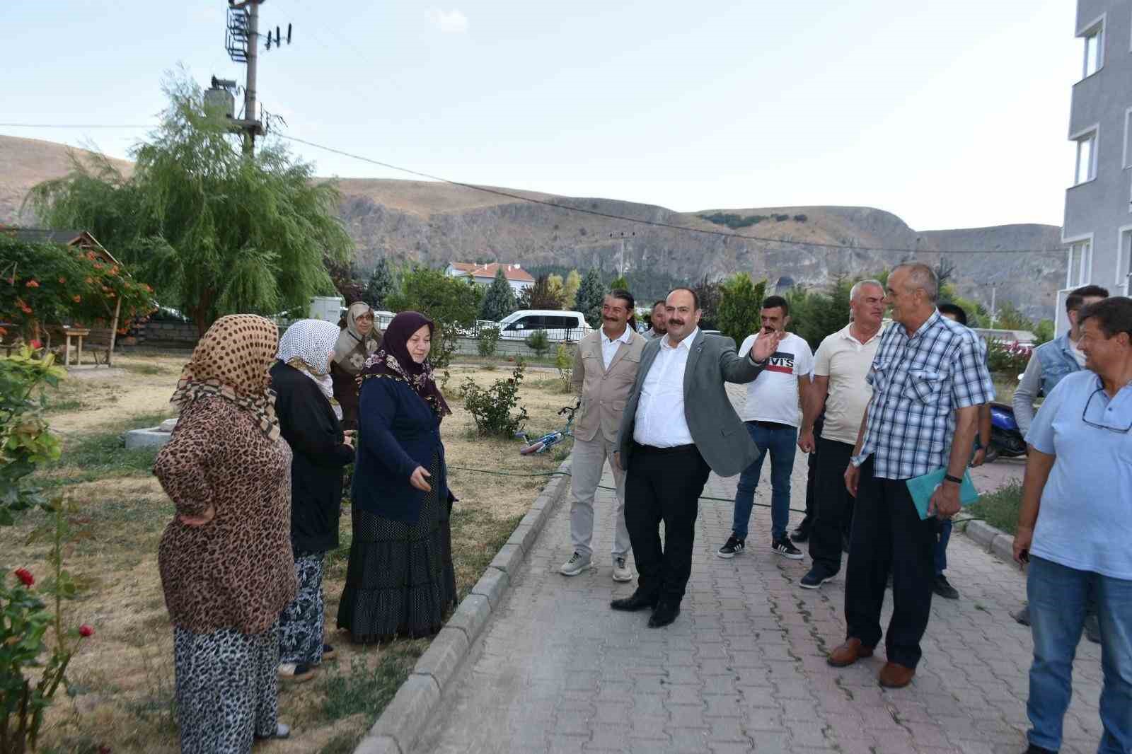 Başkan Hamamcı mahalle sakinleri ile bir araya geldi
