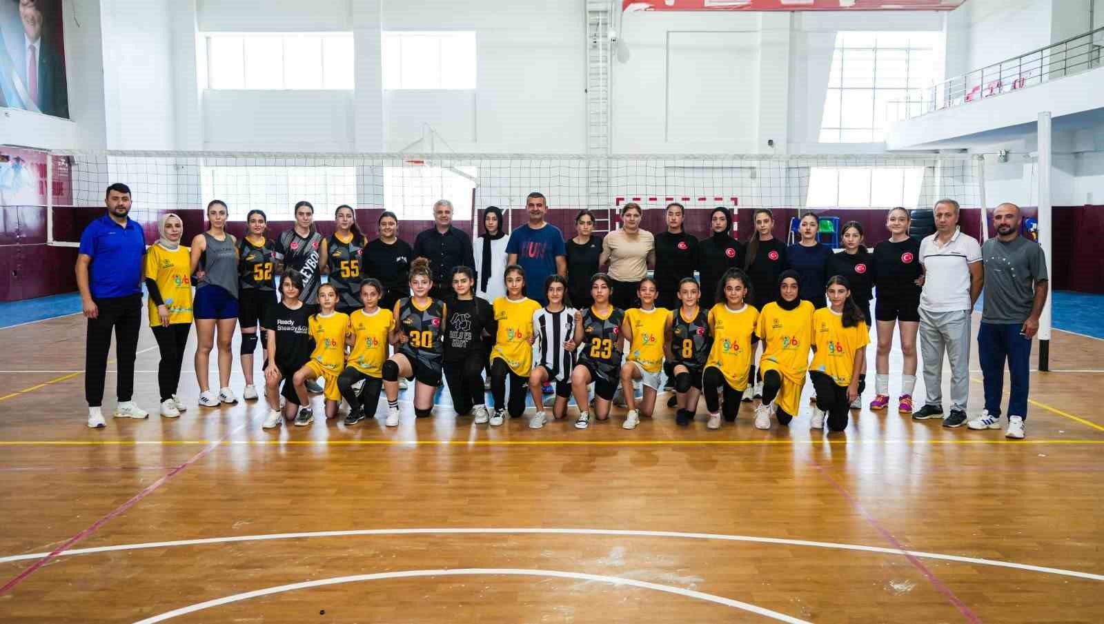 Adıyaman’da kadınlar voleybol takımı kuruldu
