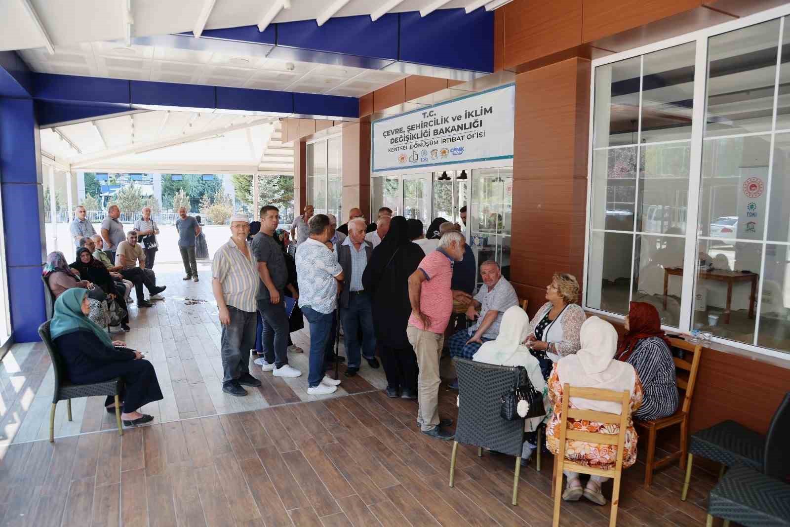 Canik’te kentsel dönüşüm hamlesine vatandaşlardan yoğun ilgi
