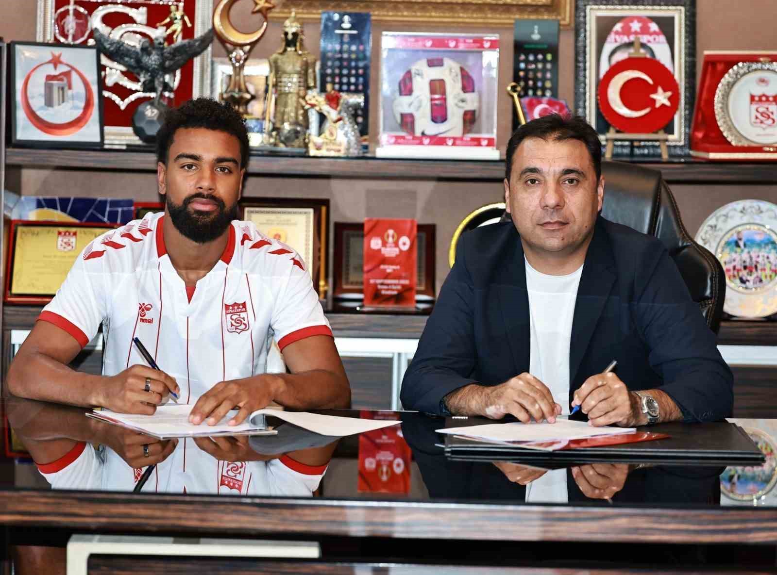 Sivasspor’a 2 takviye birden
