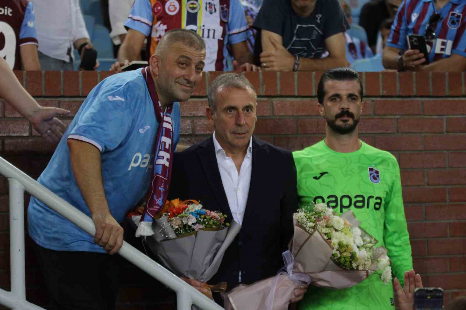 UEFA Avrupa Ligi 3. Eleme Turu: Trabzonspor: 0 - Rapid Wien: 0 (İlk yarı)
