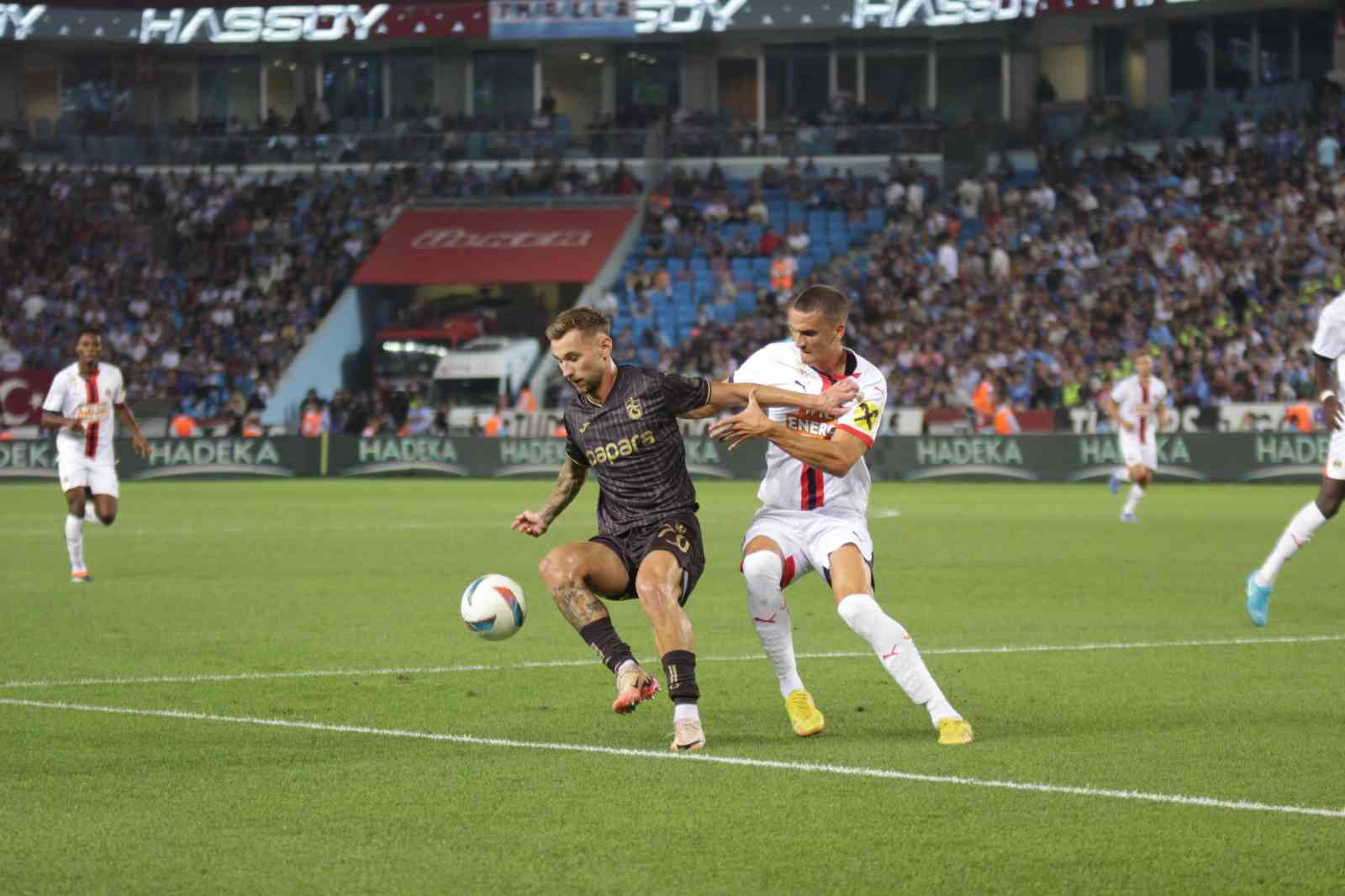 UEFA Avrupa Ligi 3. Eleme Turu: Trabzonspor: 0 - Rapid Wien: 0 (İlk yarı)
