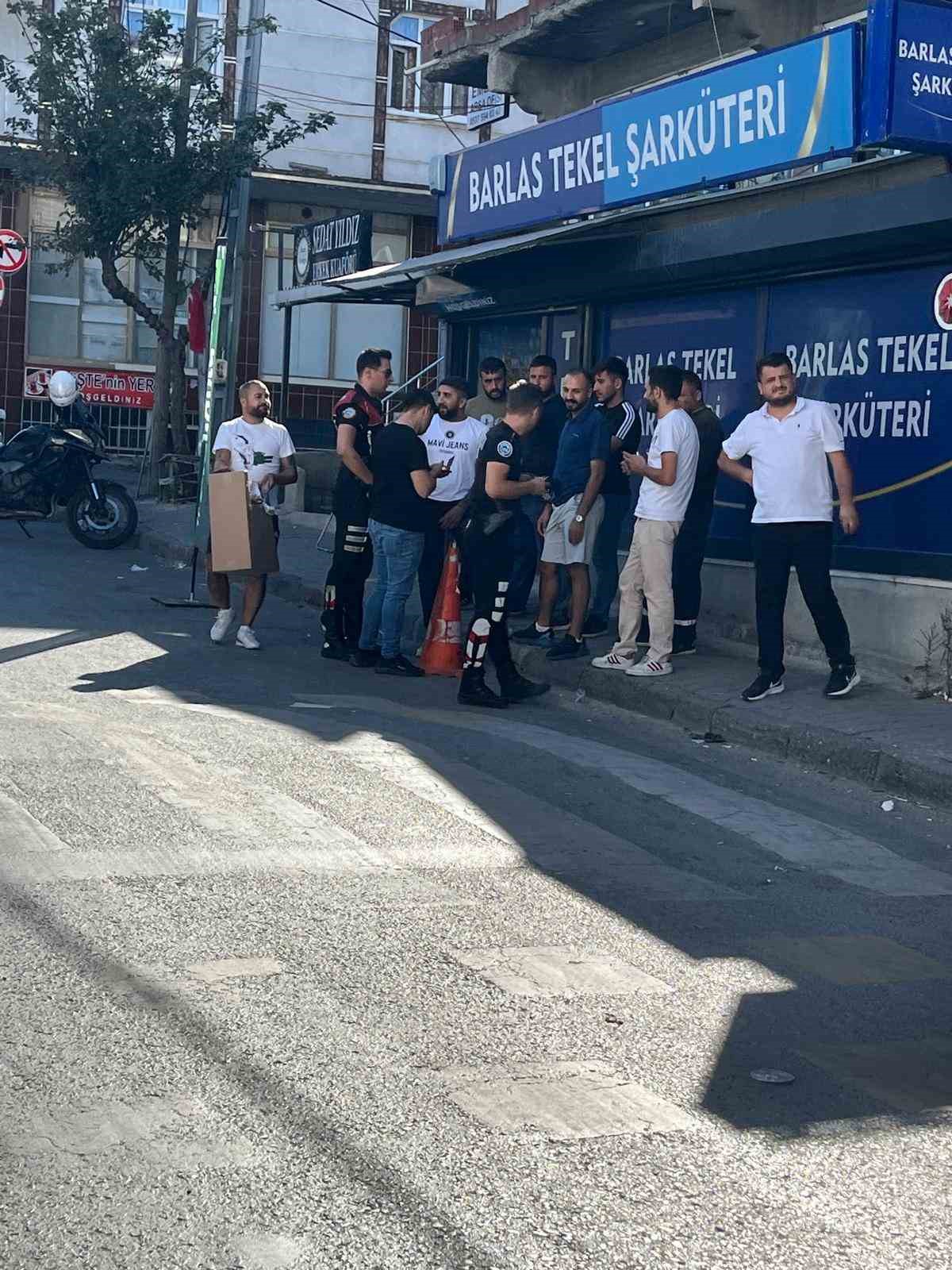 Esenyurt’ta uygulamada aracı polisin üstüne süren şahıslar kamerada
