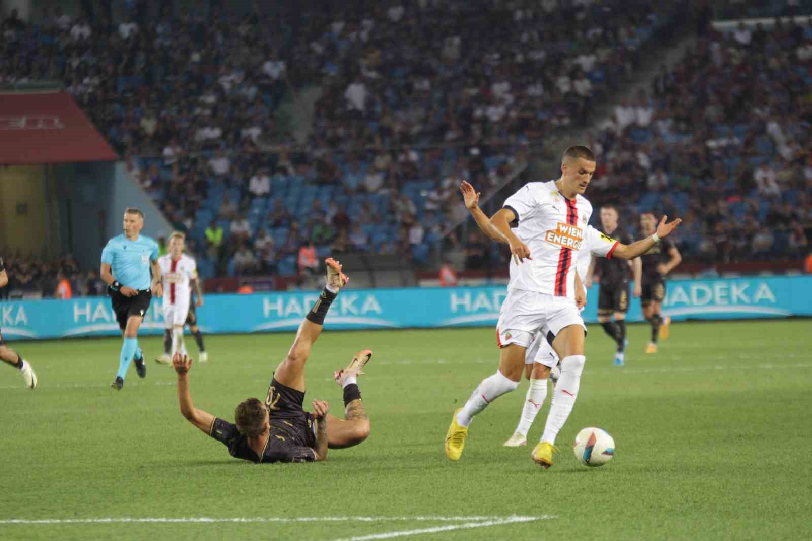 UEFA Avrupa Ligi 3. Eleme Turu: Trabzonspor: 0 - Rapid Wien: 1 (Maç sonucu)
