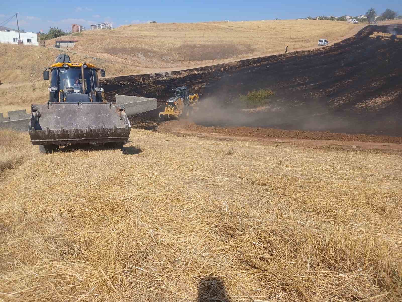 Siirt’te çıkan anız yangını söndürüldü
