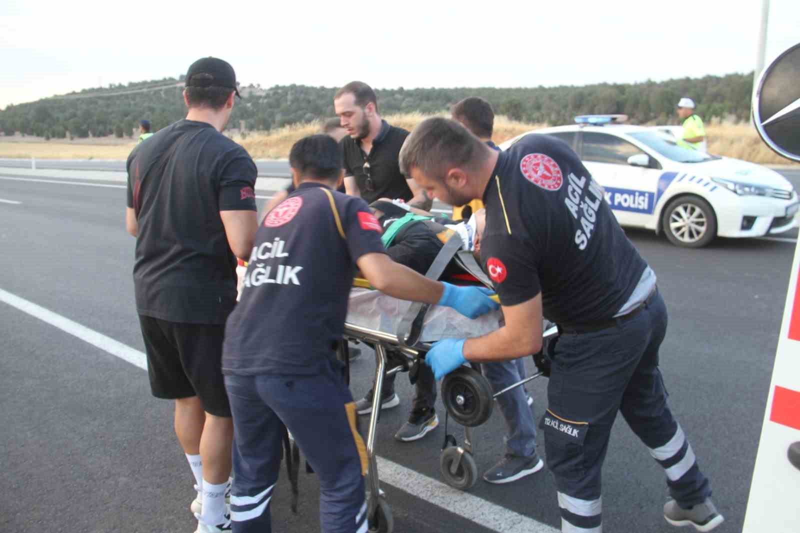 Otomobille çarpışan traktörün sürücüsü öldü
