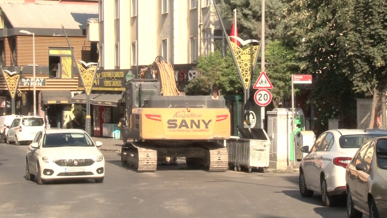 Pendik’te İETT otobüsünün çarptığı 4 katlı apartmanın yıkımına karar verildi
