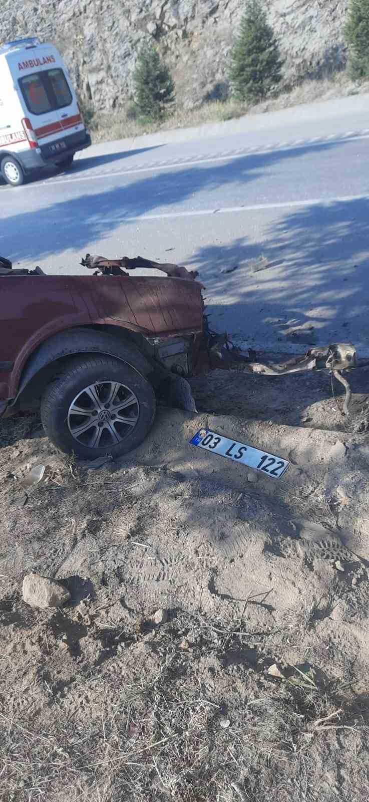 Ağaca çarpıp hurdaya dönen TOFAŞ’tan sağ çıkamadı
