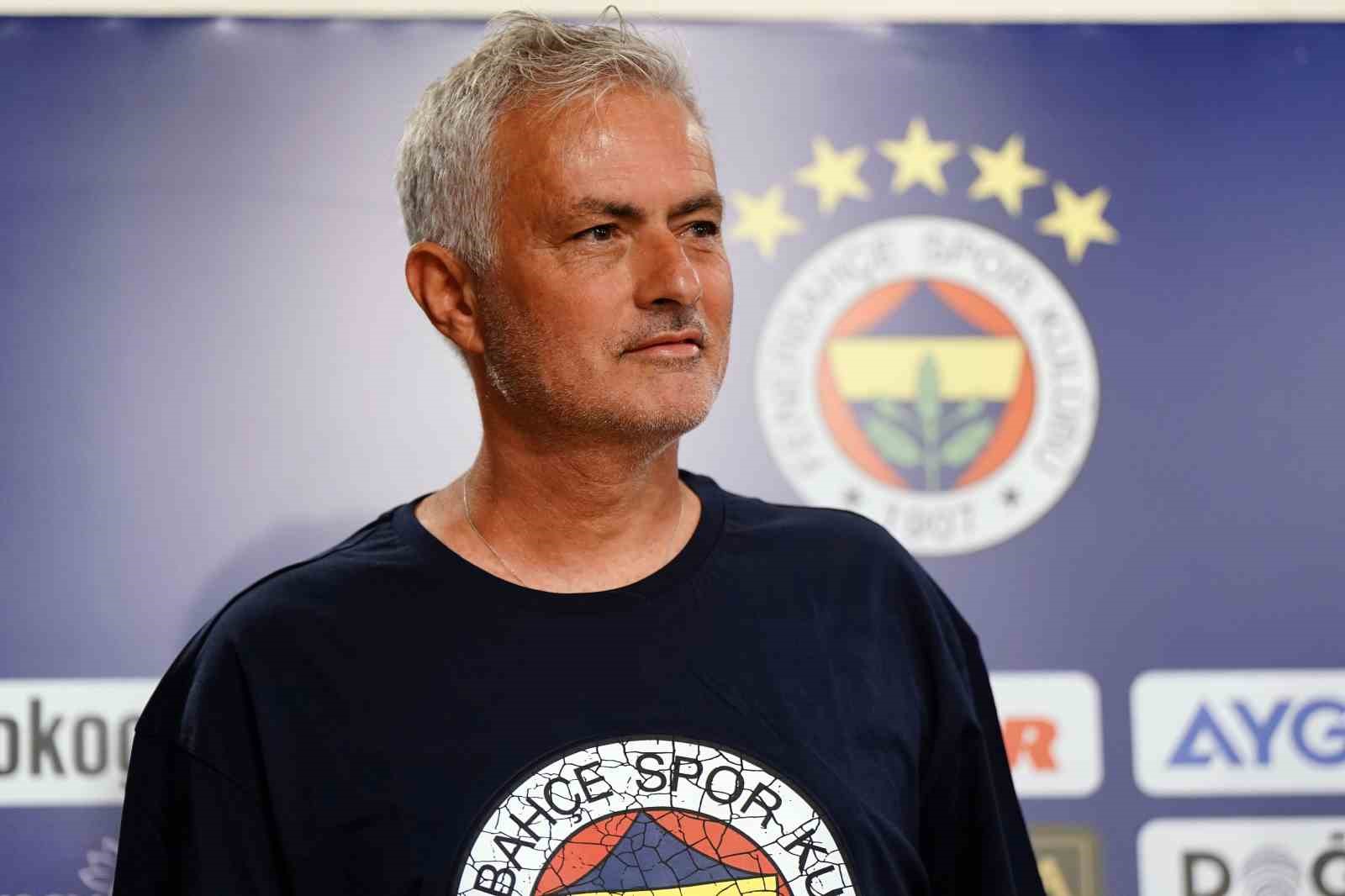 Jose Mourinho’lu Fenerbahçe, sezonu Kadıköy’de açıyor
