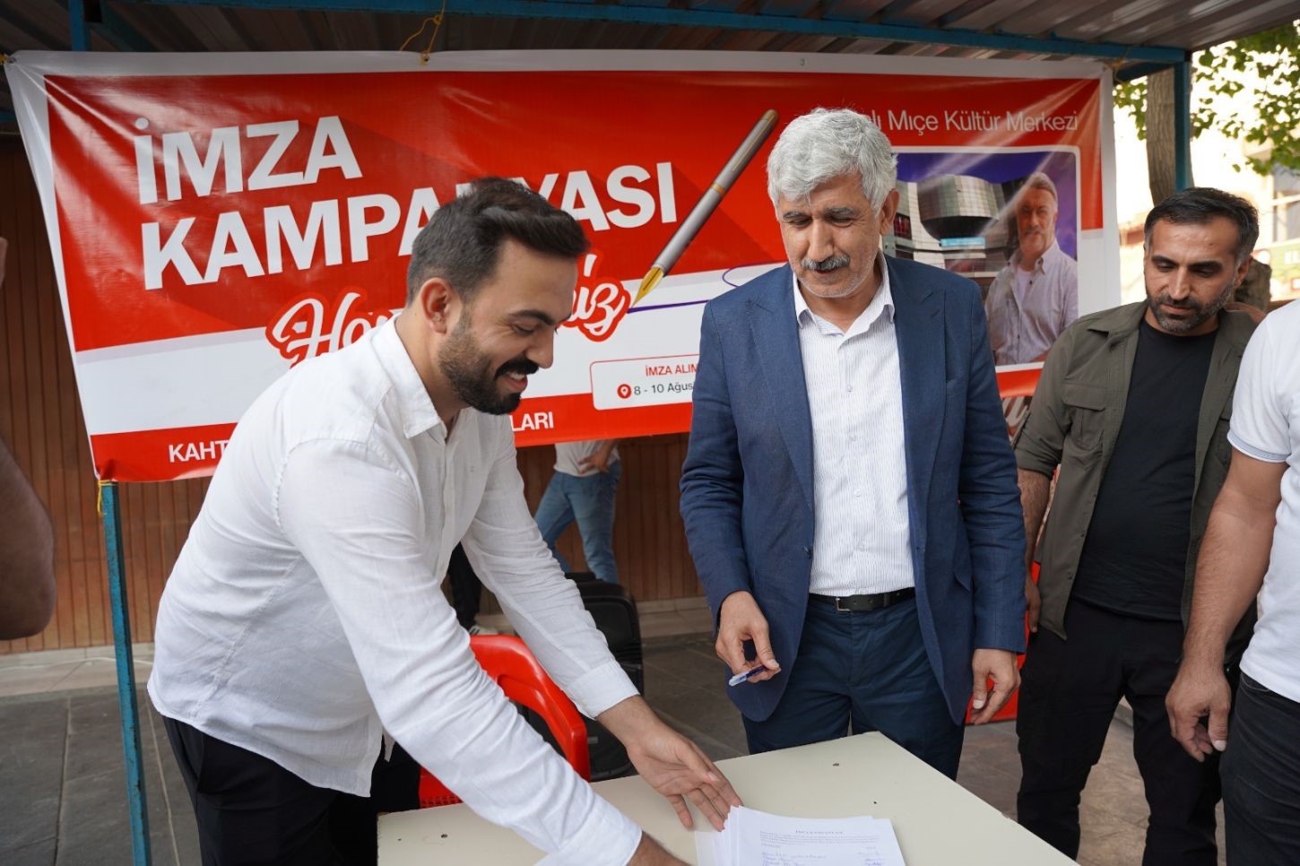 Başkan Hallaç imza kampanyasına destek verdi
