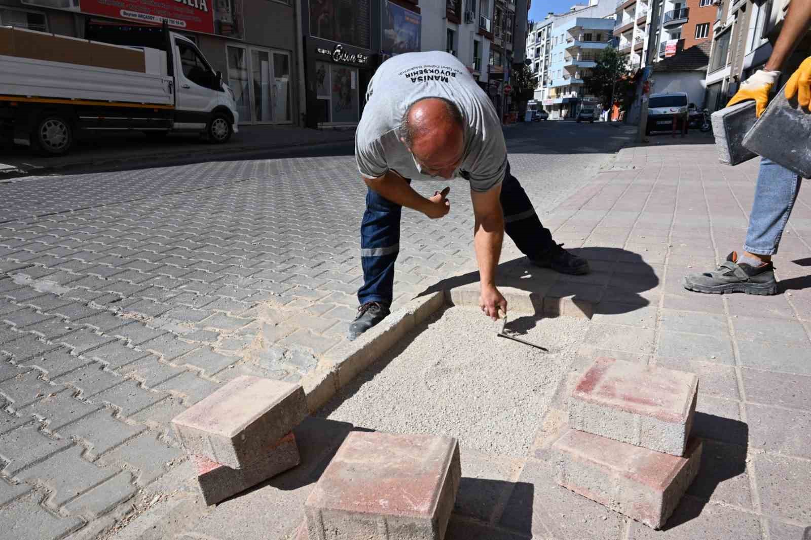 Muradiye’nin kronik sorunları büyükşehirle çözülüyor
