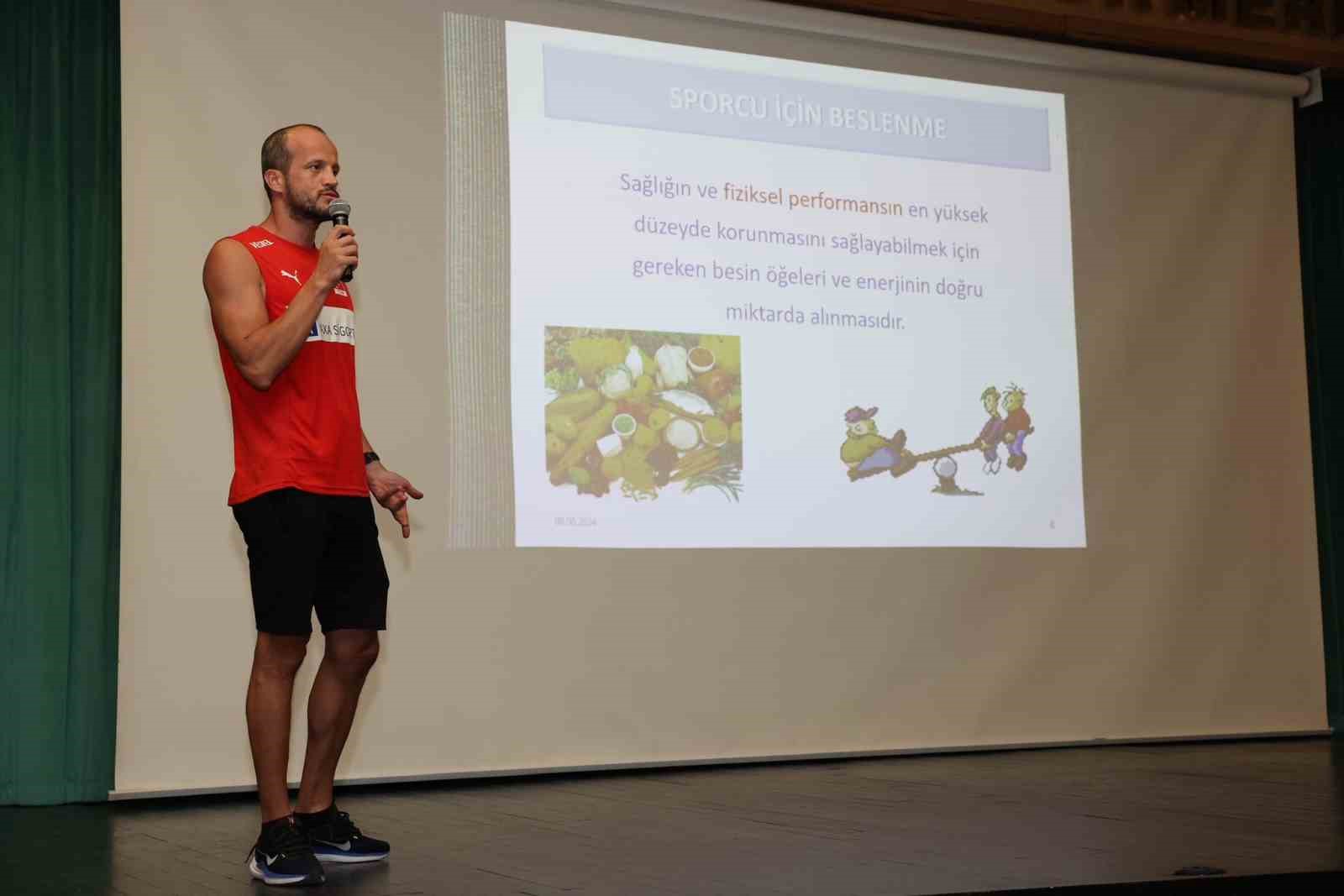 Odunpazarı Belediyesi Yaz Spor Okulları çerçevesinde eğitim semineri düzenledi
