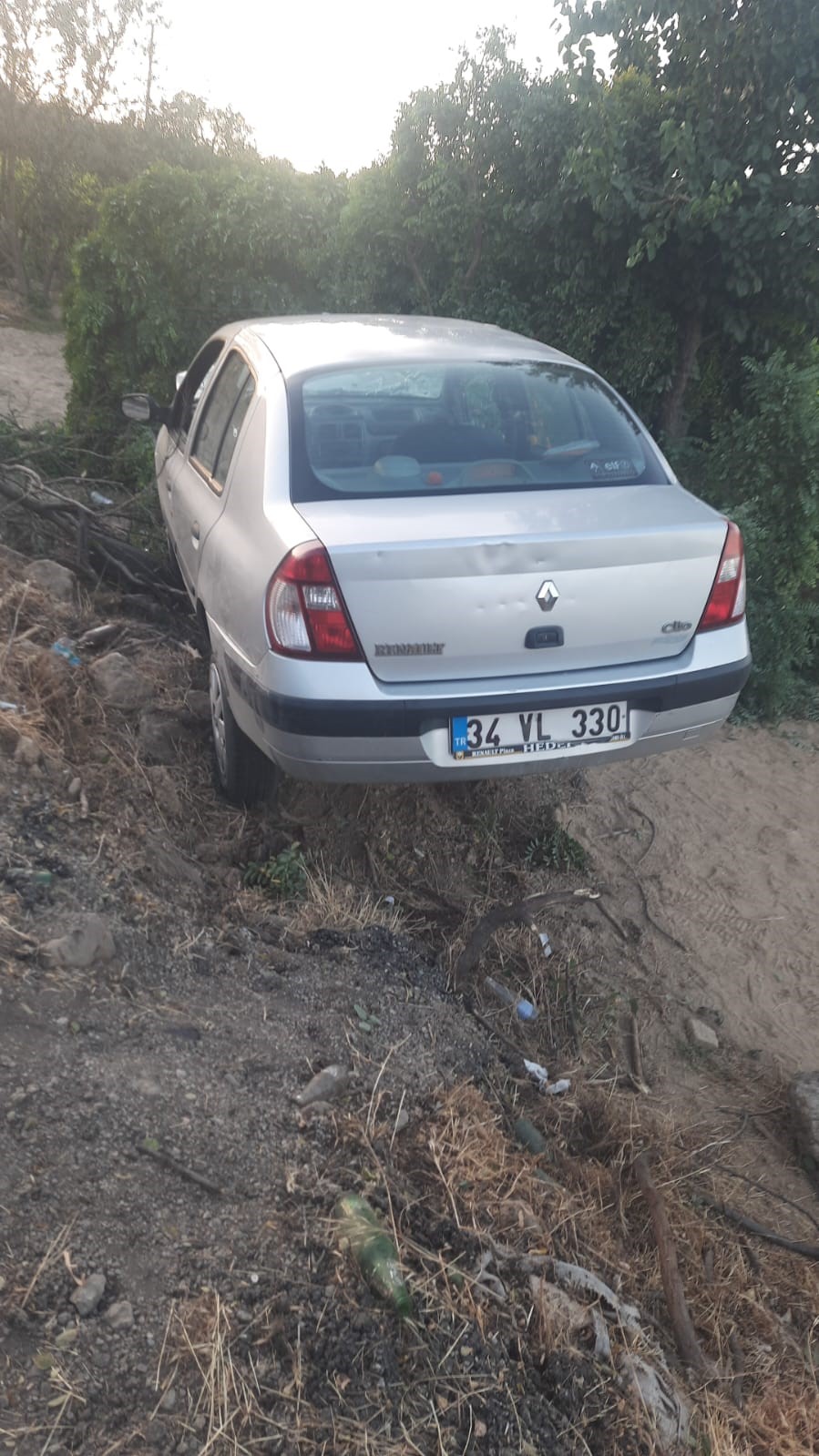 Trafik kazasında eşi ve kızıyla yaralanan anne 20 günlük yaşam mücadelesini kaybetti
