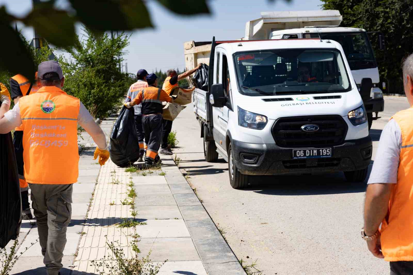 Gölbaşı’nda temizlik seferberliği sürüyor
