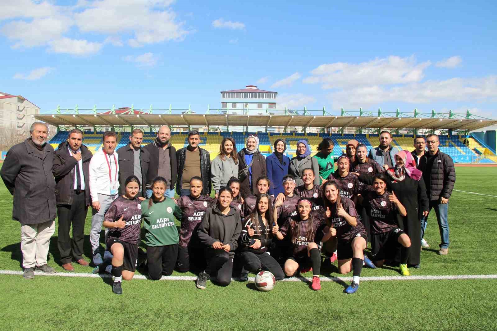 Ağrı’nın kadın futbol takımı 2. Lig’de
