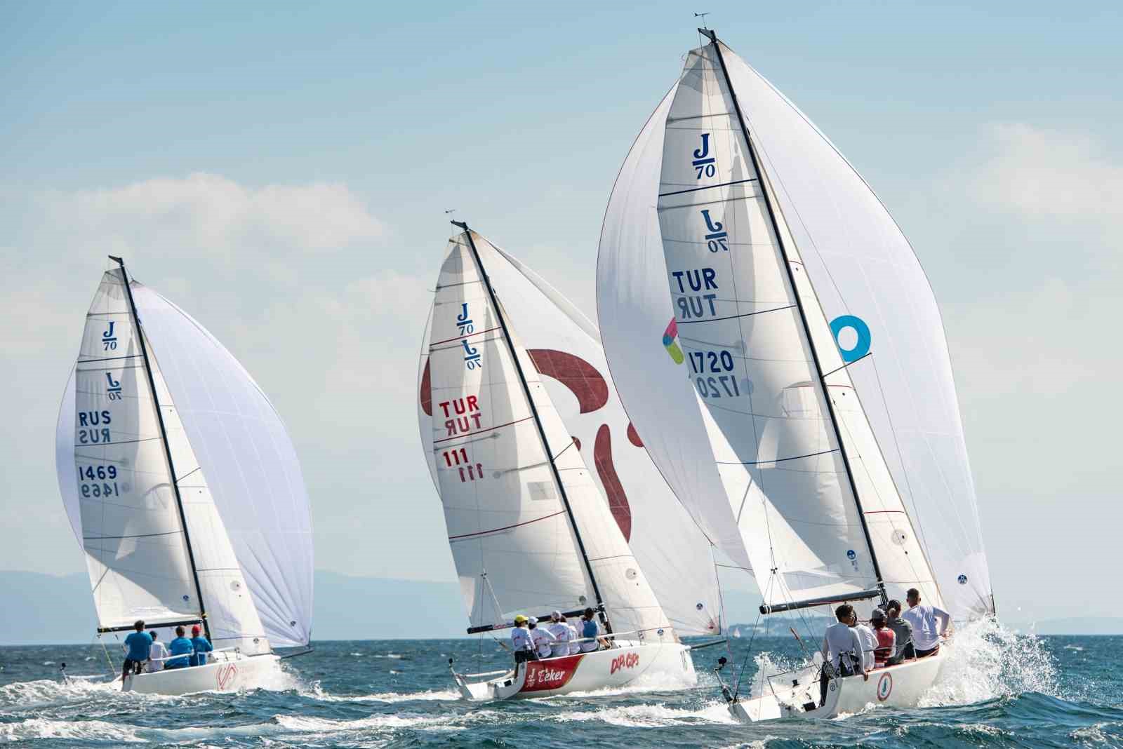 12. TAYK Slam-Eker Olympos Regatta Yelken Yarışları’nda ilk günün sonuçları belli oldu
