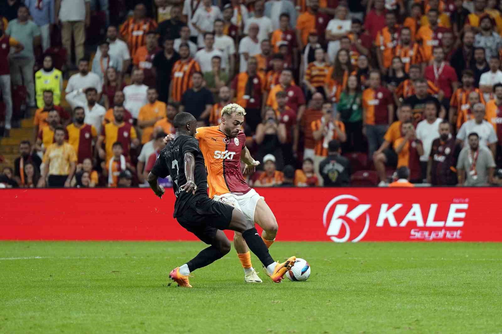 Trendyol Süper Lig: Galatasaray: 0 - Hatayspor: 0 (İlk yarı)
