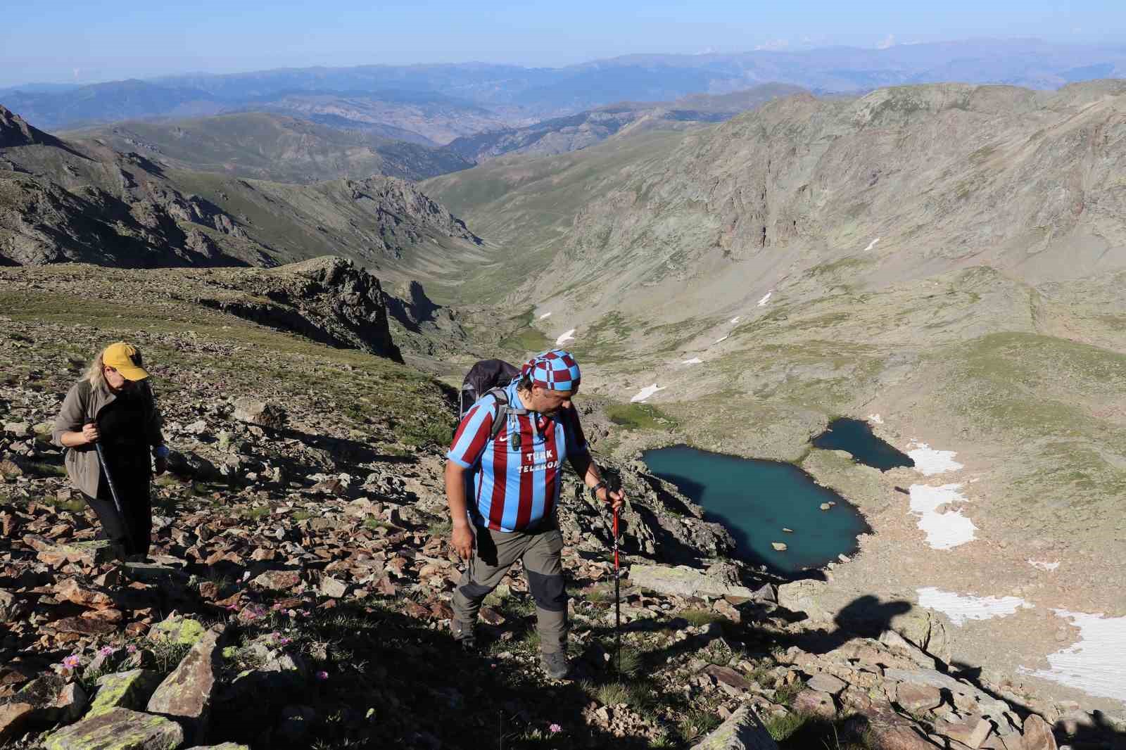 3 bin 333 metrede Yusuf Dikeç pozu verdiler
