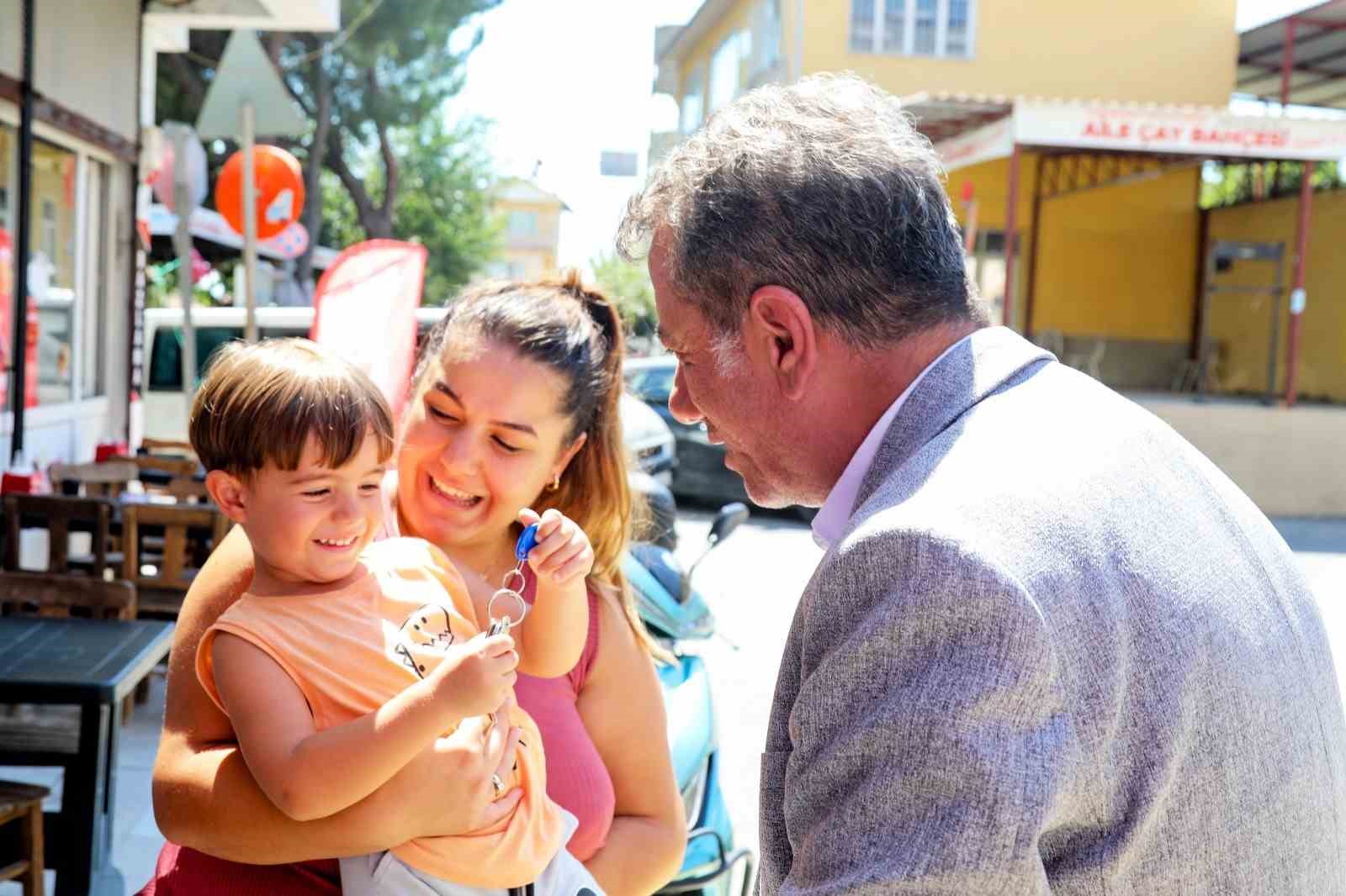 Başkan Yetişkin Işıklı ve Kardeşköy Mahallelerinde vatandaşlarla buşuştu
