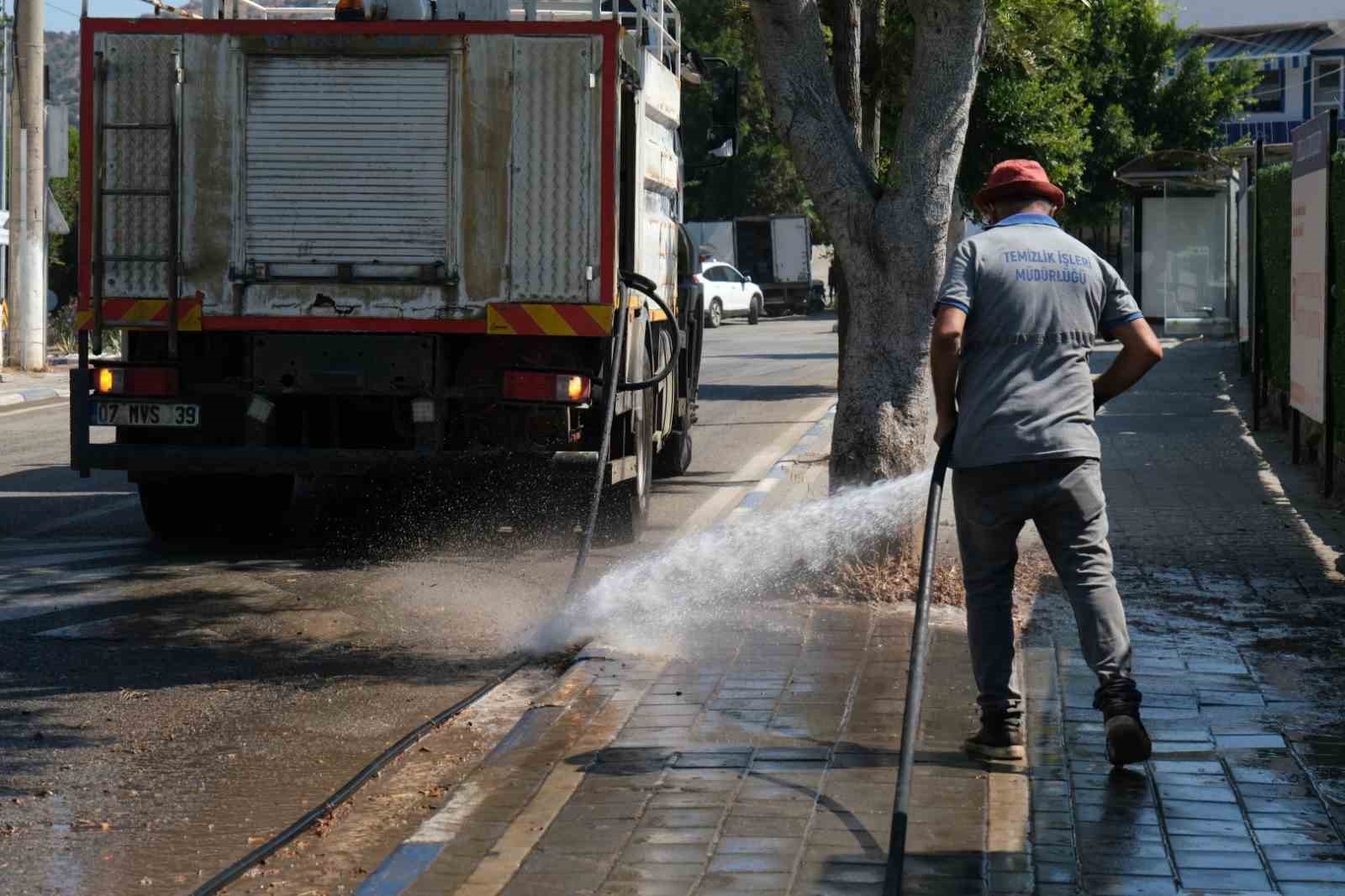 Gümüşlük’te temizlik seferberliği
