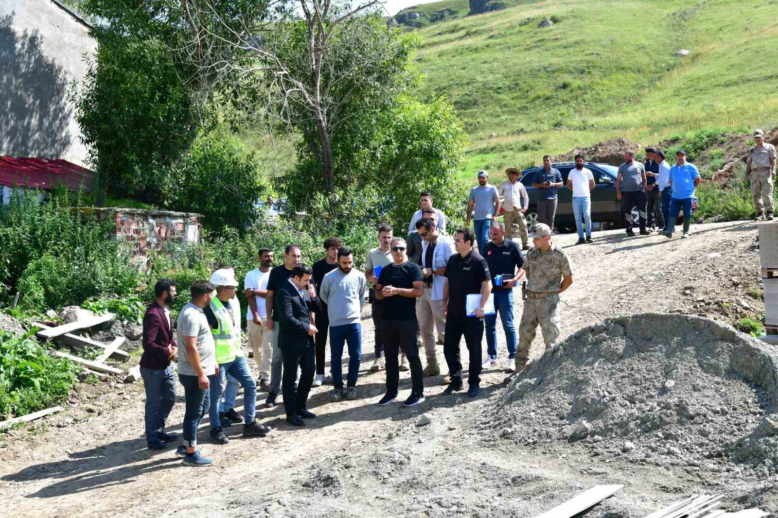 Ardahan’da deprem konutları ’büyük bir hızla’ inşa ediliyor
