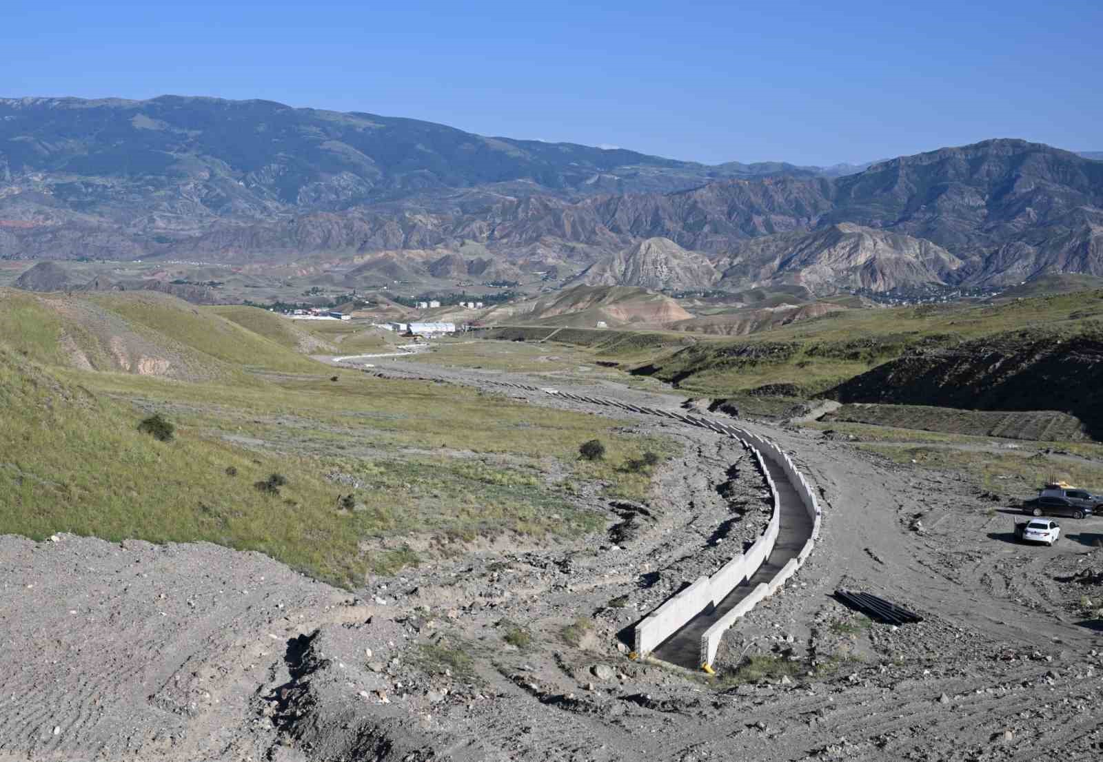 Oltu OSB yönetim kurulu toplantısı vali Çiftçi başkanlığında yapıldı
