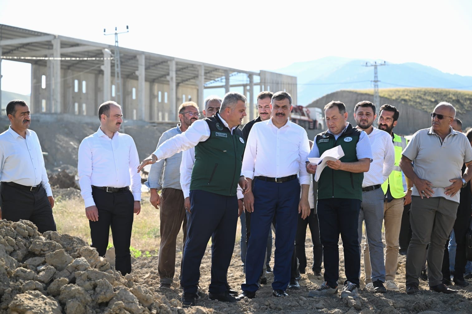 Oltu OSB yönetim kurulu toplantısı vali Çiftçi başkanlığında yapıldı
