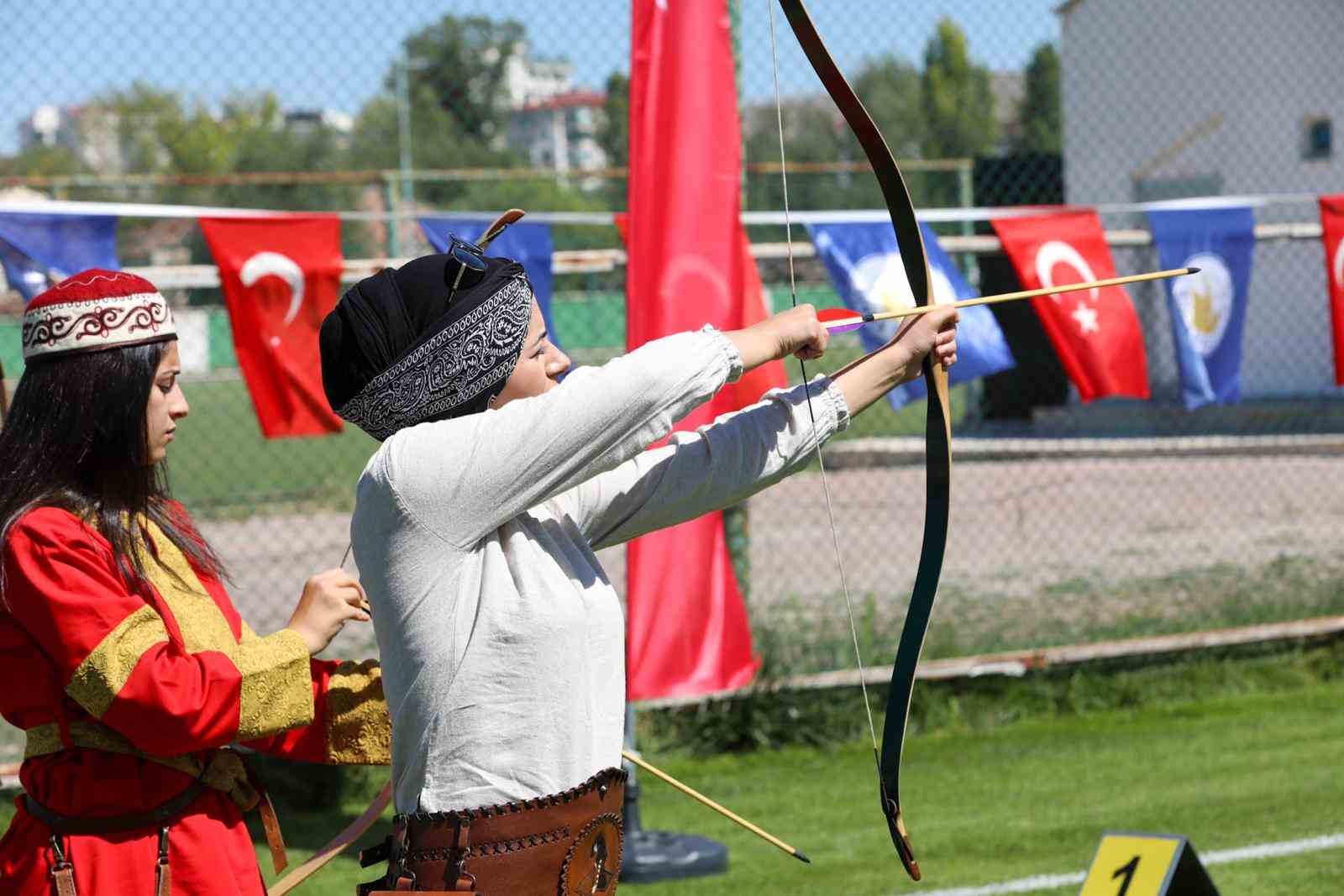 Okçuluk Türkiye Şampiyonası, Sivas’ta başladı
