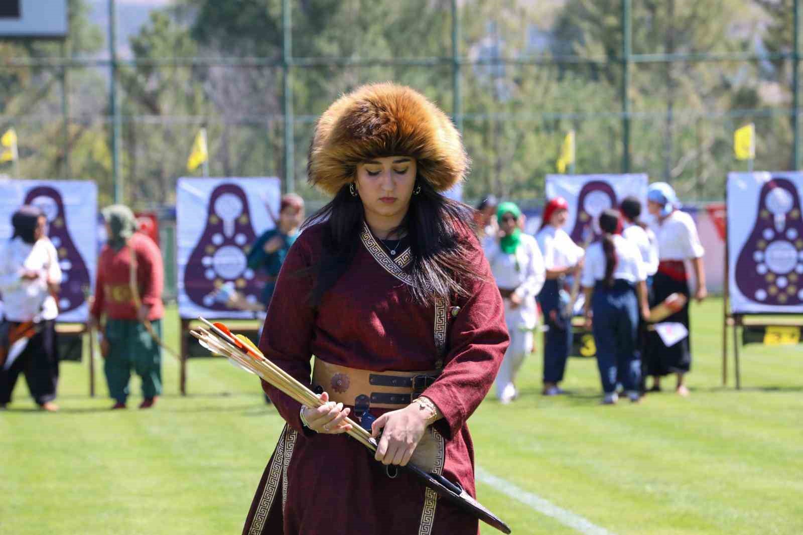 Okçuluk Türkiye Şampiyonası, Sivas’ta başladı
