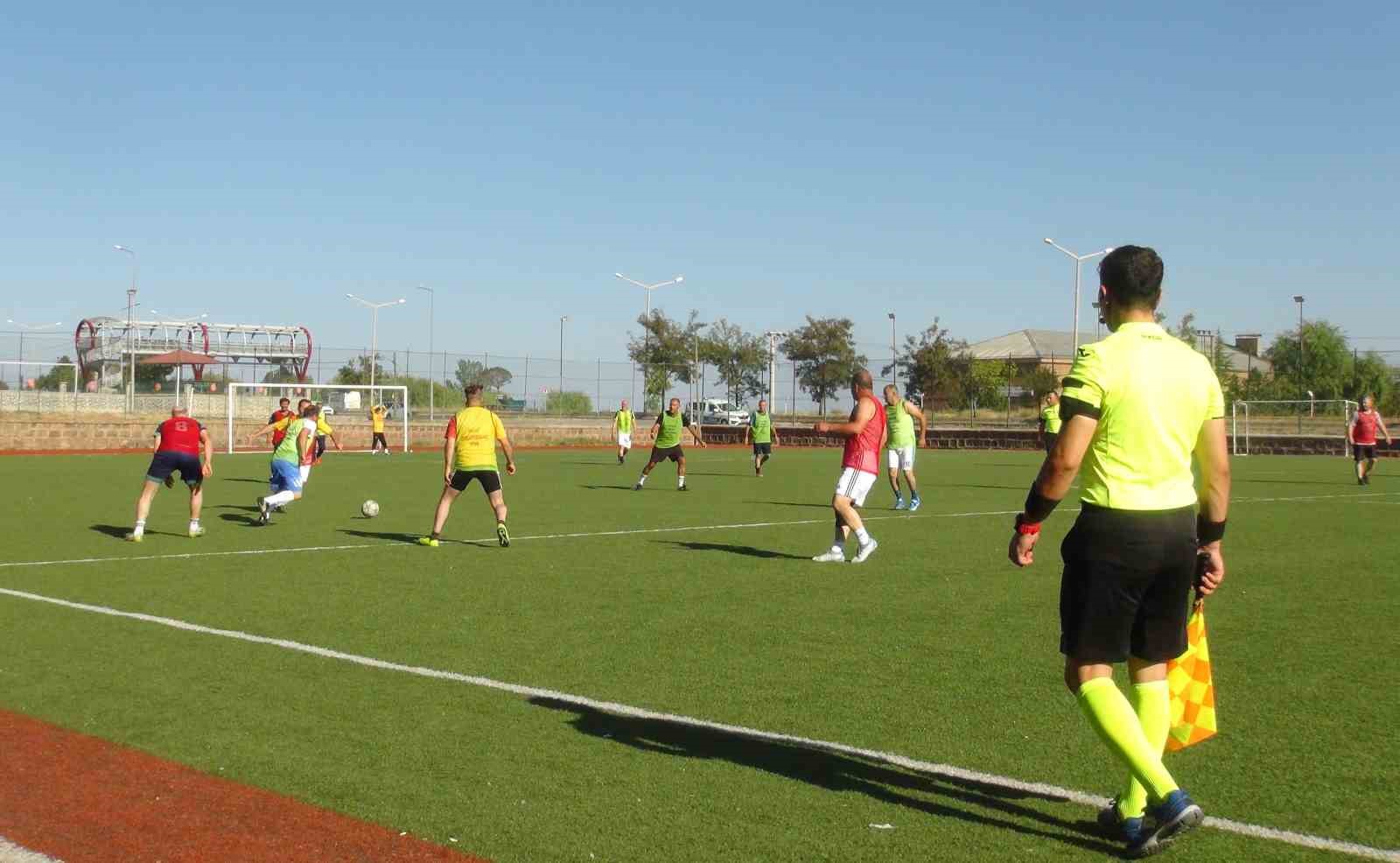 Ahlat’ta ‘Geleneksel 4. Şöhretler Turnuvası’ başladı
