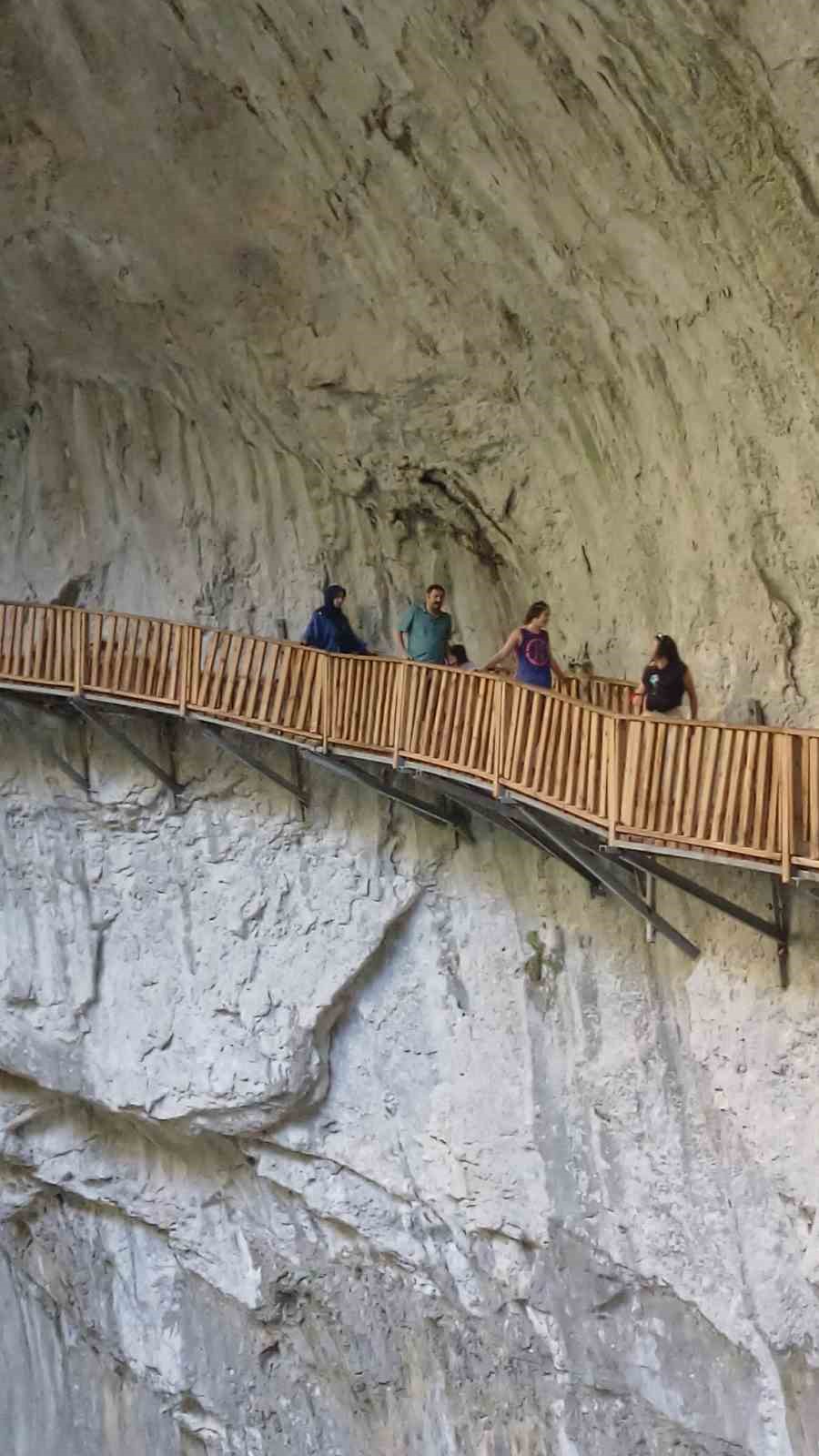 Özel birey ve anneleri doğa ile iç içe unutulmaz bir gün yaşadı
