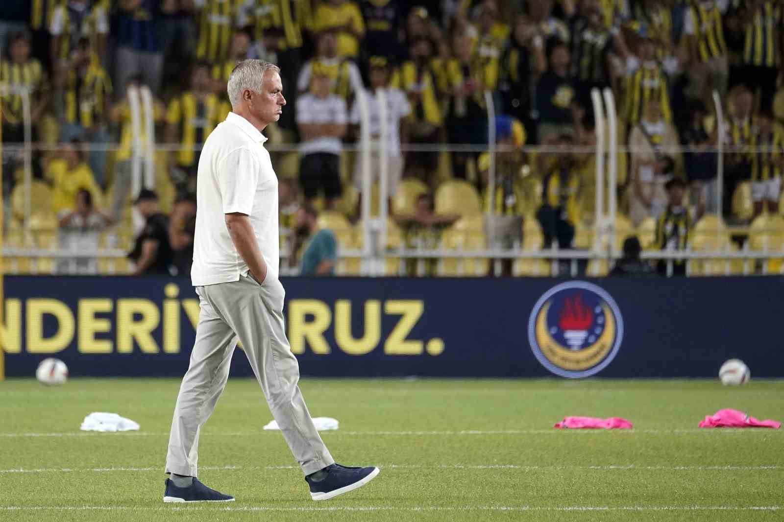 Trendyol Süper Lig: Fenerbahçe: 0 - Adana Demirspor: 0 (Maç devam ediyor)
