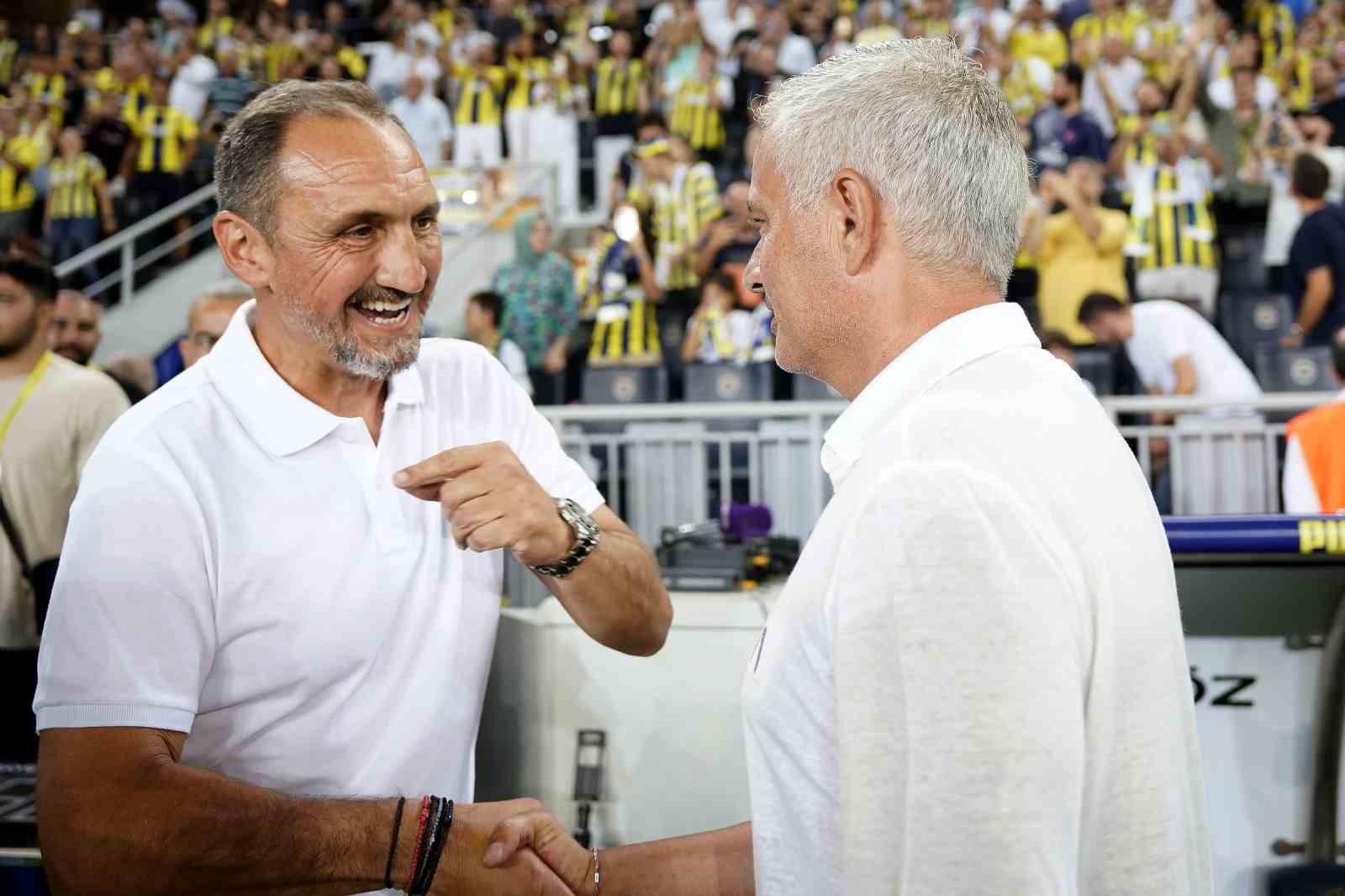 Trendyol Süper Lig: Fenerbahçe: 0 - Adana Demirspor: 0 (Maç devam ediyor)
