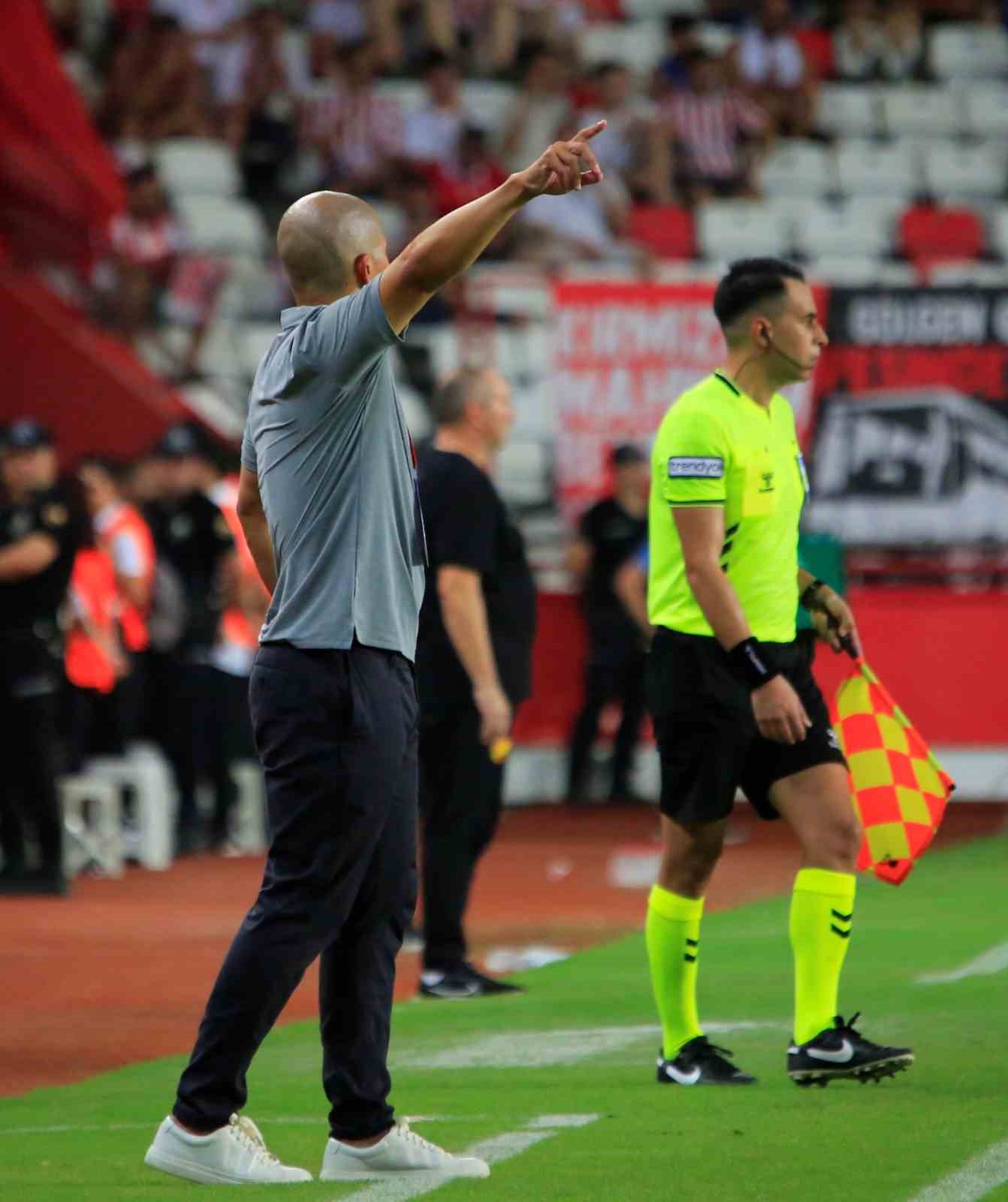 Trendyol Süper Lig: Antalyaspor: 0 - Göztepe: 0 (Maç sonucu)
