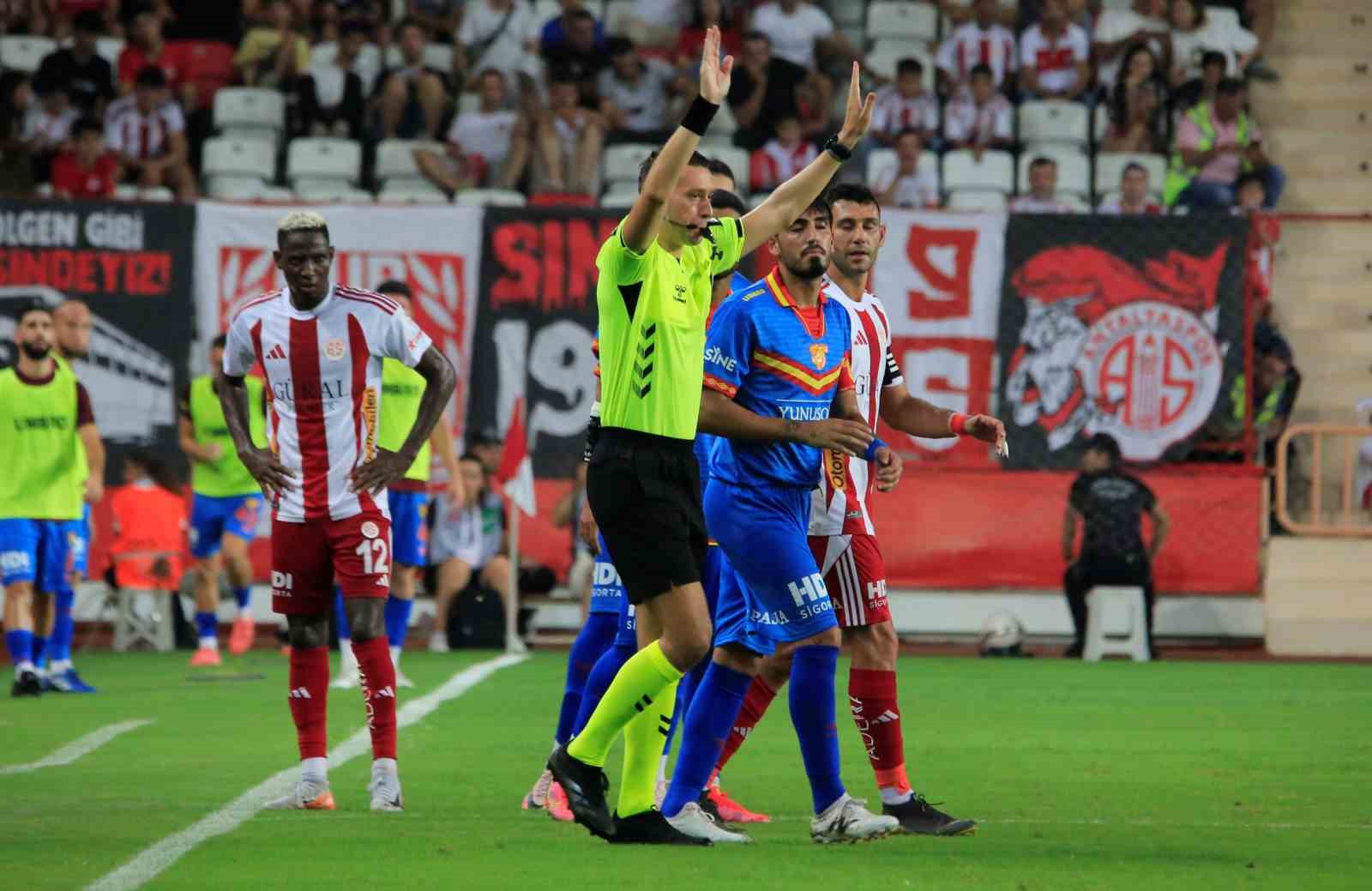 Trendyol Süper Lig: Antalyaspor: 0 - Göztepe: 0 (Maç sonucu)
