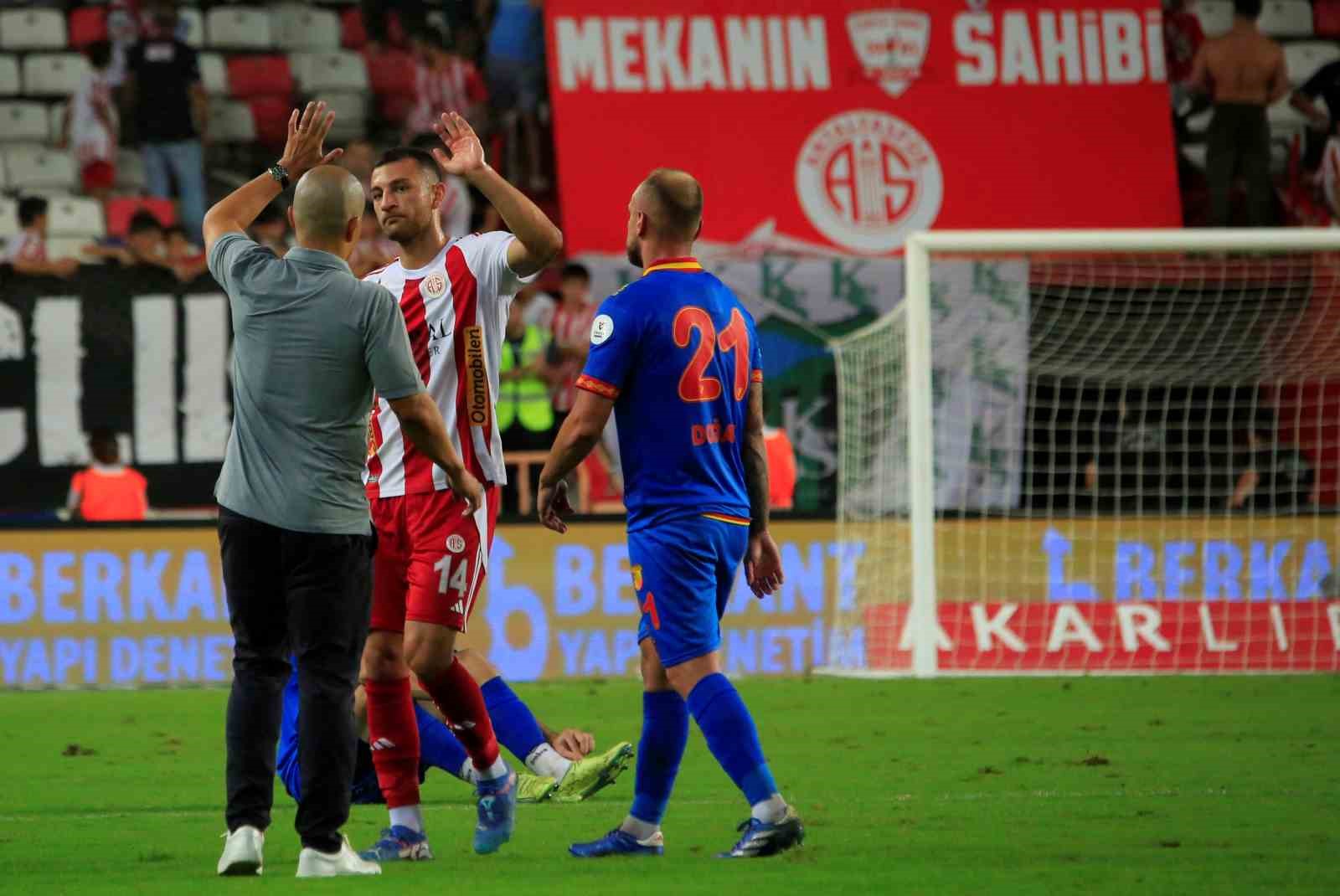 Trendyol Süper Lig: Antalyaspor: 0 - Göztepe: 0 (Maç sonucu)
