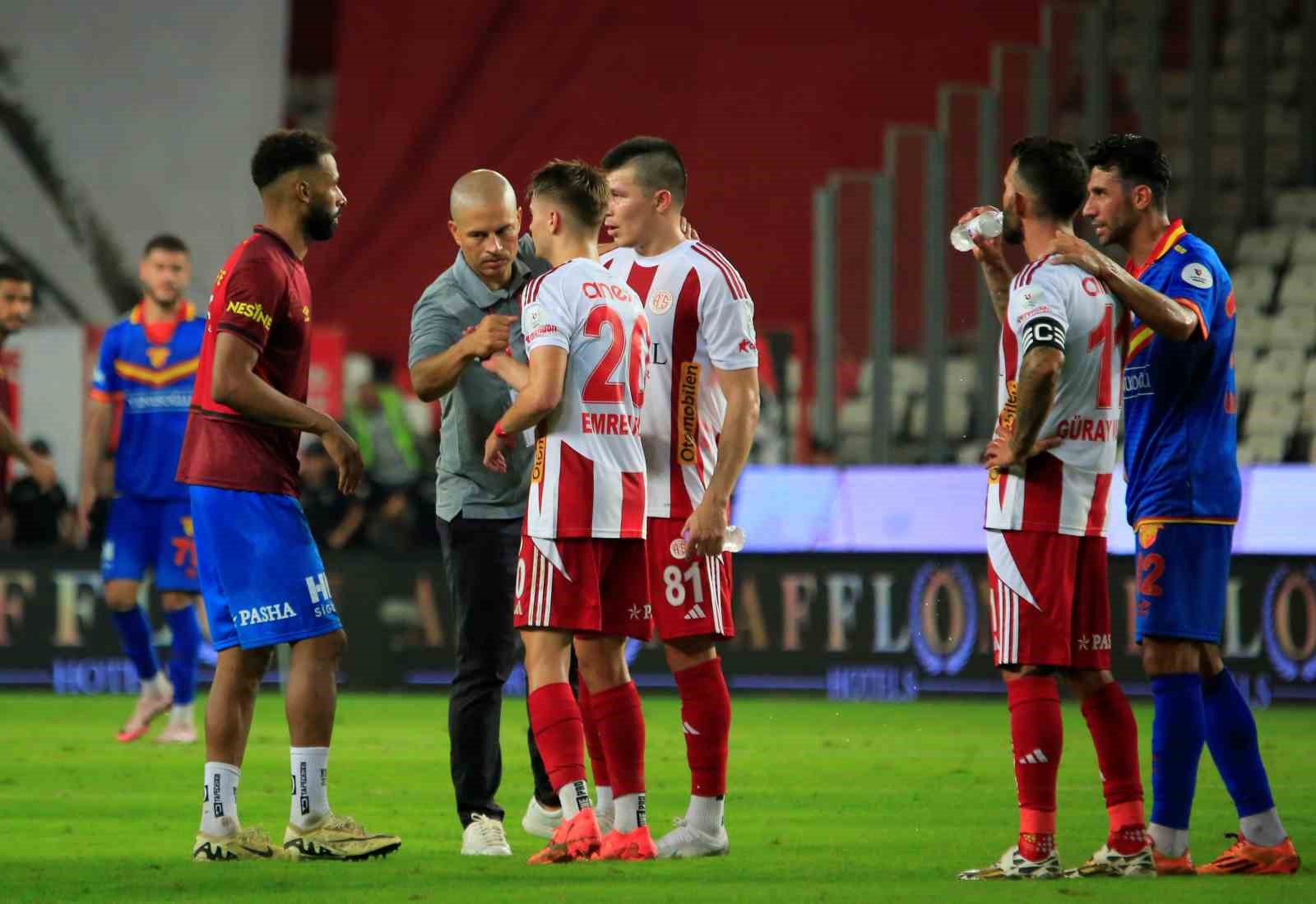 Trendyol Süper Lig: Antalyaspor: 0 - Göztepe: 0 (Maç sonucu)
