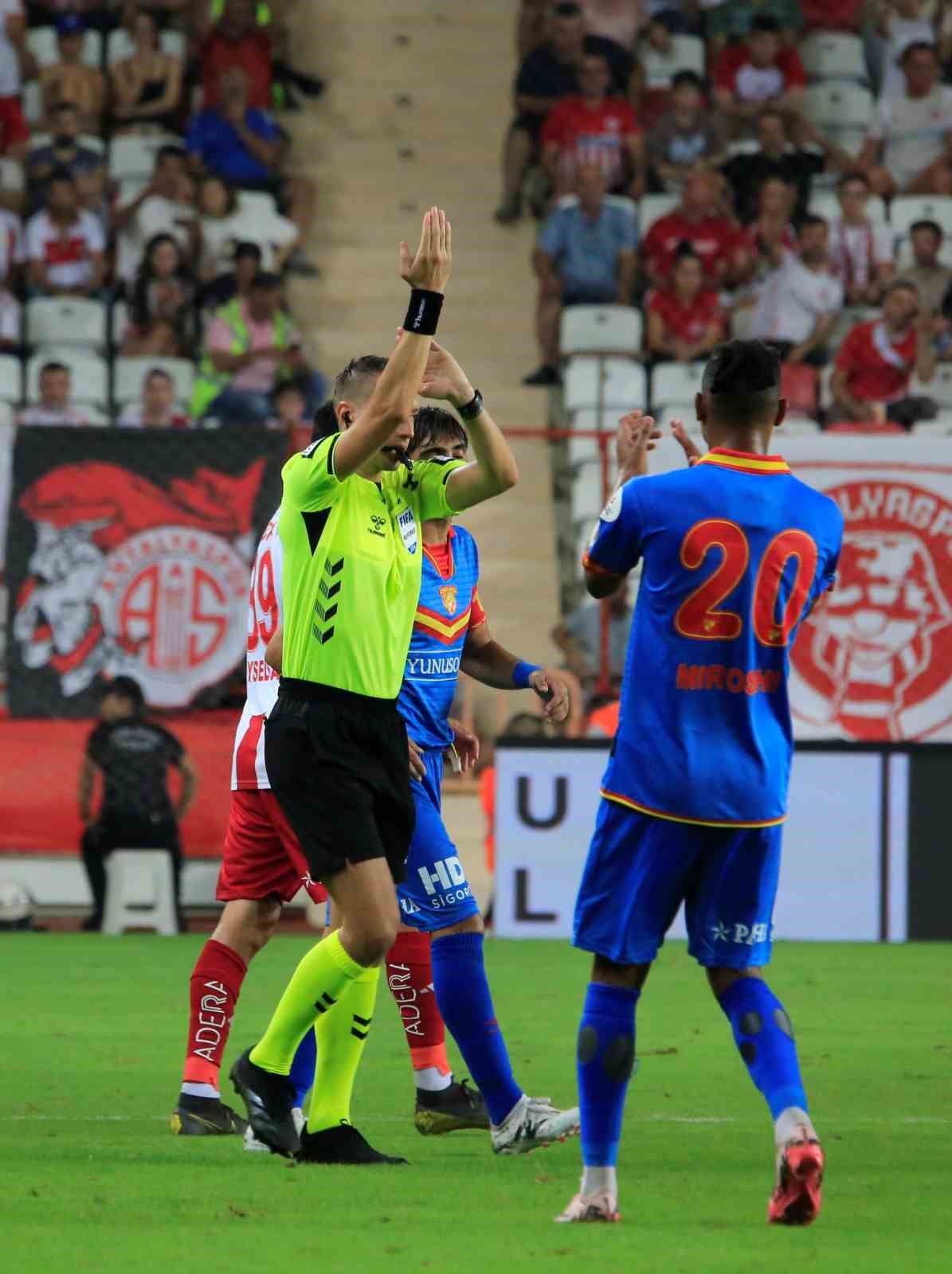 Trendyol Süper Lig: Antalyaspor: 0 - Göztepe: 0 (Maç sonucu)
