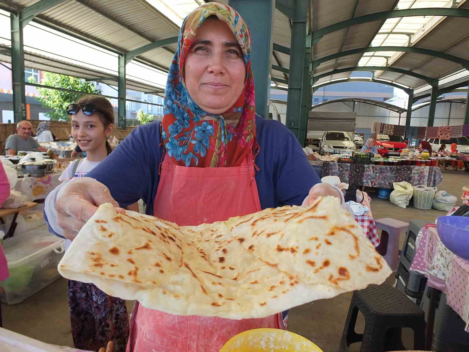 Balıkesir’de Hanımeli Pazarı, kadınları iş sahibi yaptı
