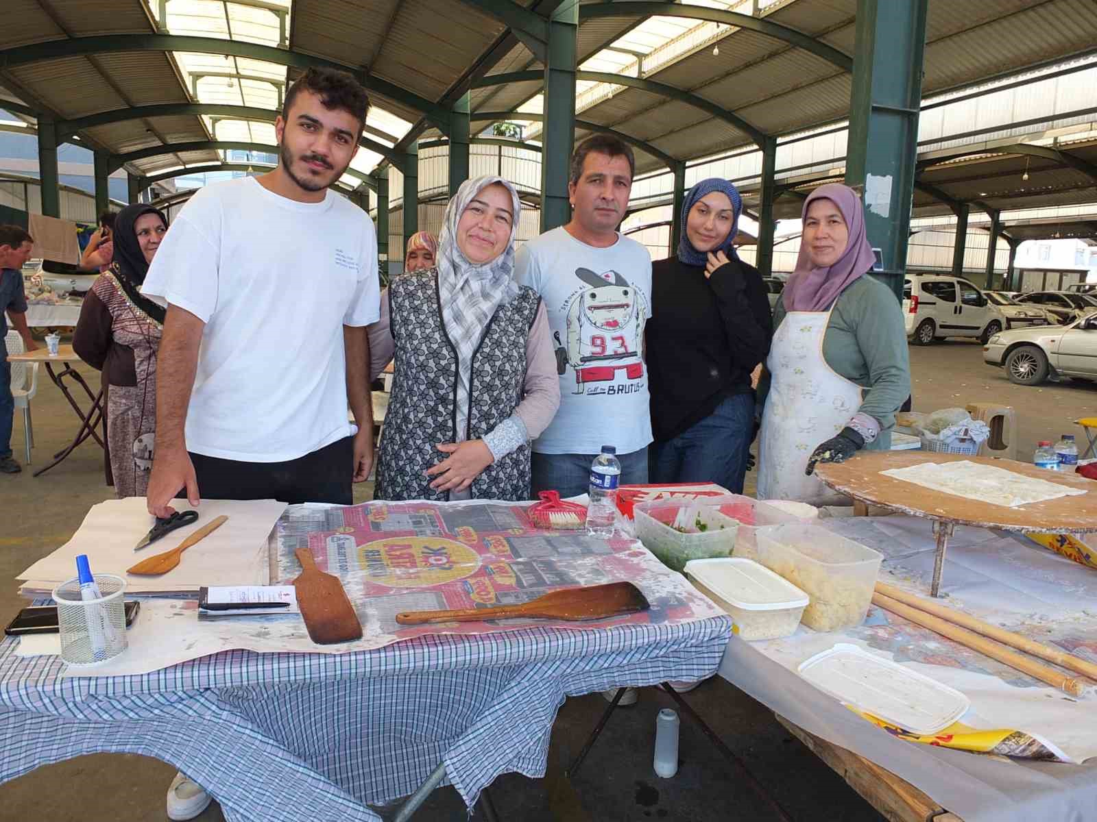 Balıkesir’de Hanımeli Pazarı, kadınları iş sahibi yaptı
