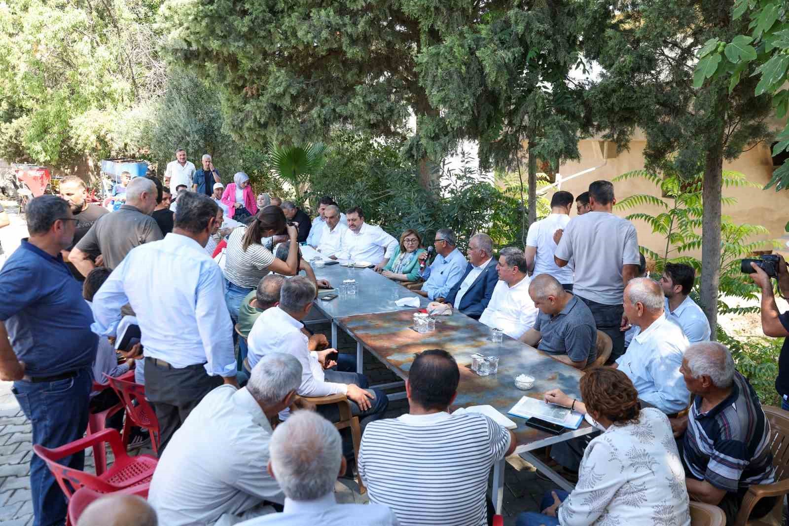 Antep fıstığı üreticisine alım ve ilaçlama müjdesi
